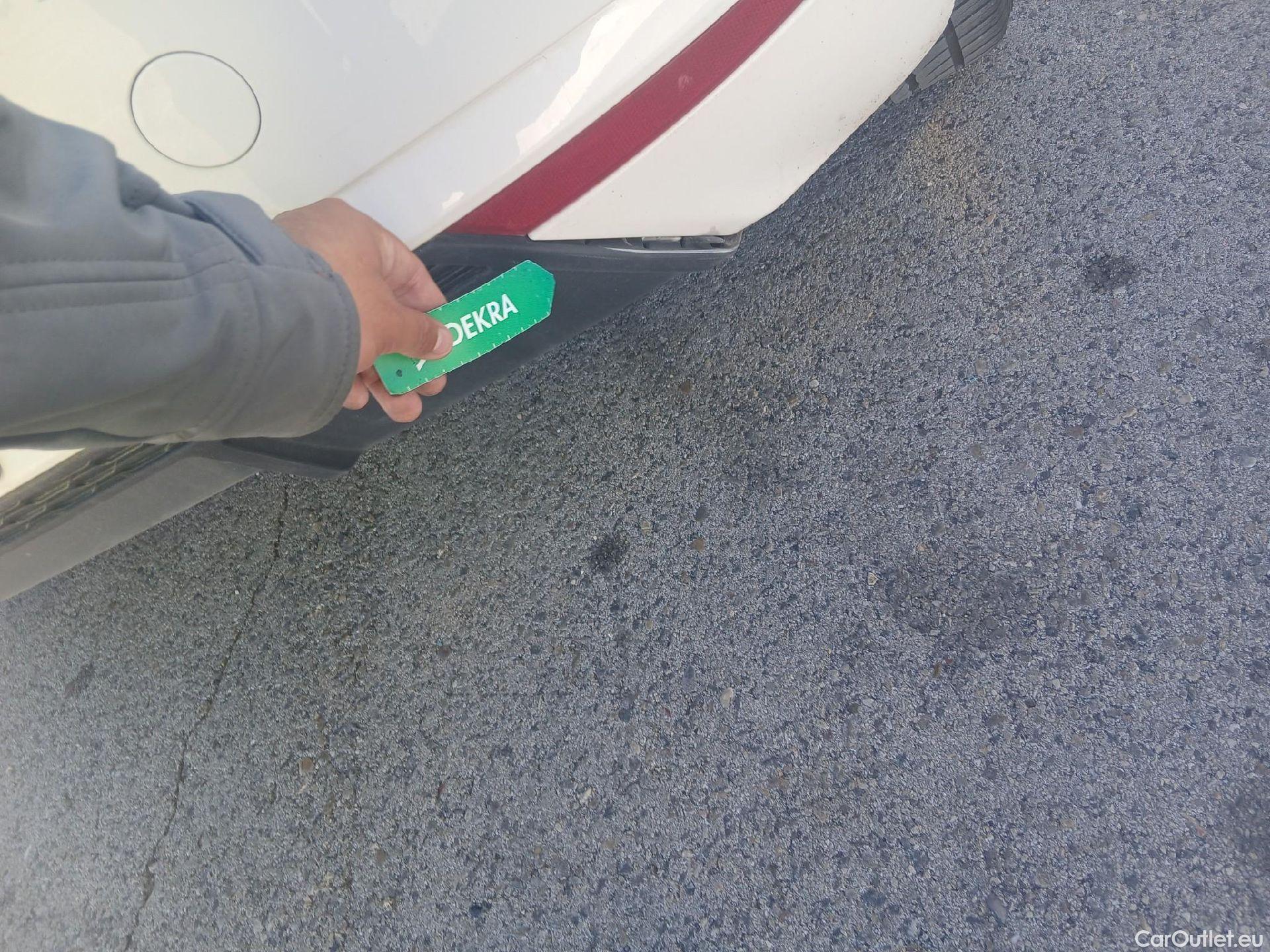  Seat  Ibiza SEAT  / 2017 / 5P / berlina con portón 1.0 MPI 59kW (80CV) Reference Plus(SP) #18