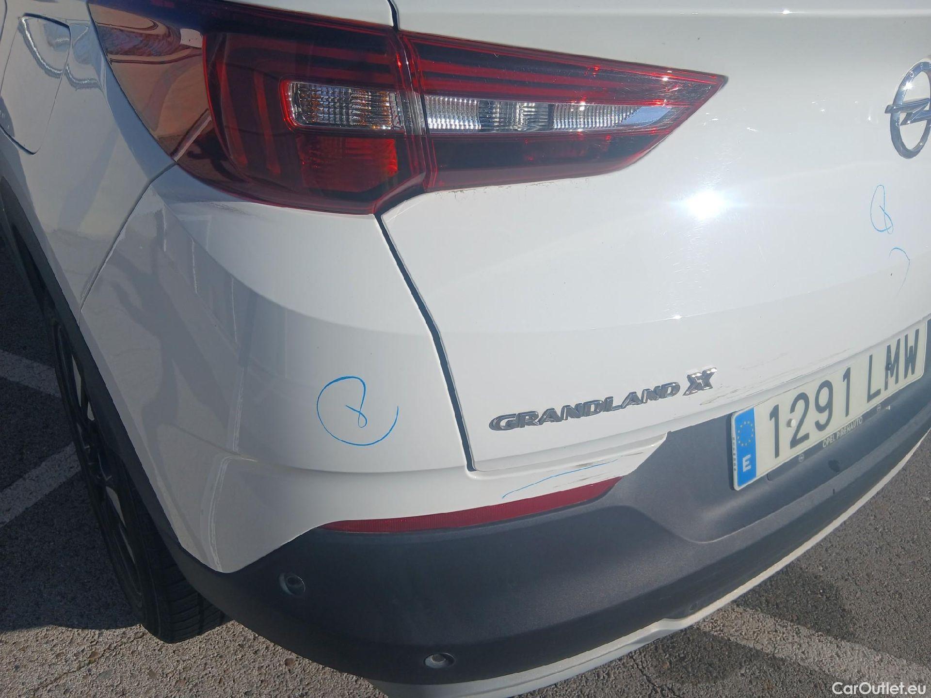  Opel   Grandland X OPEL PHEV / 2017 / 5P / todoterreno 1.6 Turbo Ultimate Auto 4x2 #17