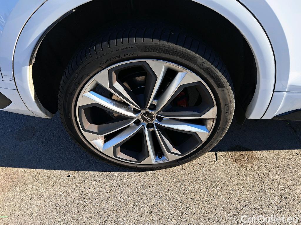  Audi  Q5 AUDI  SPORTBACK / 2020 / 5P / todoterreno Black line 40 TDI 150kW quattro-ultra #29