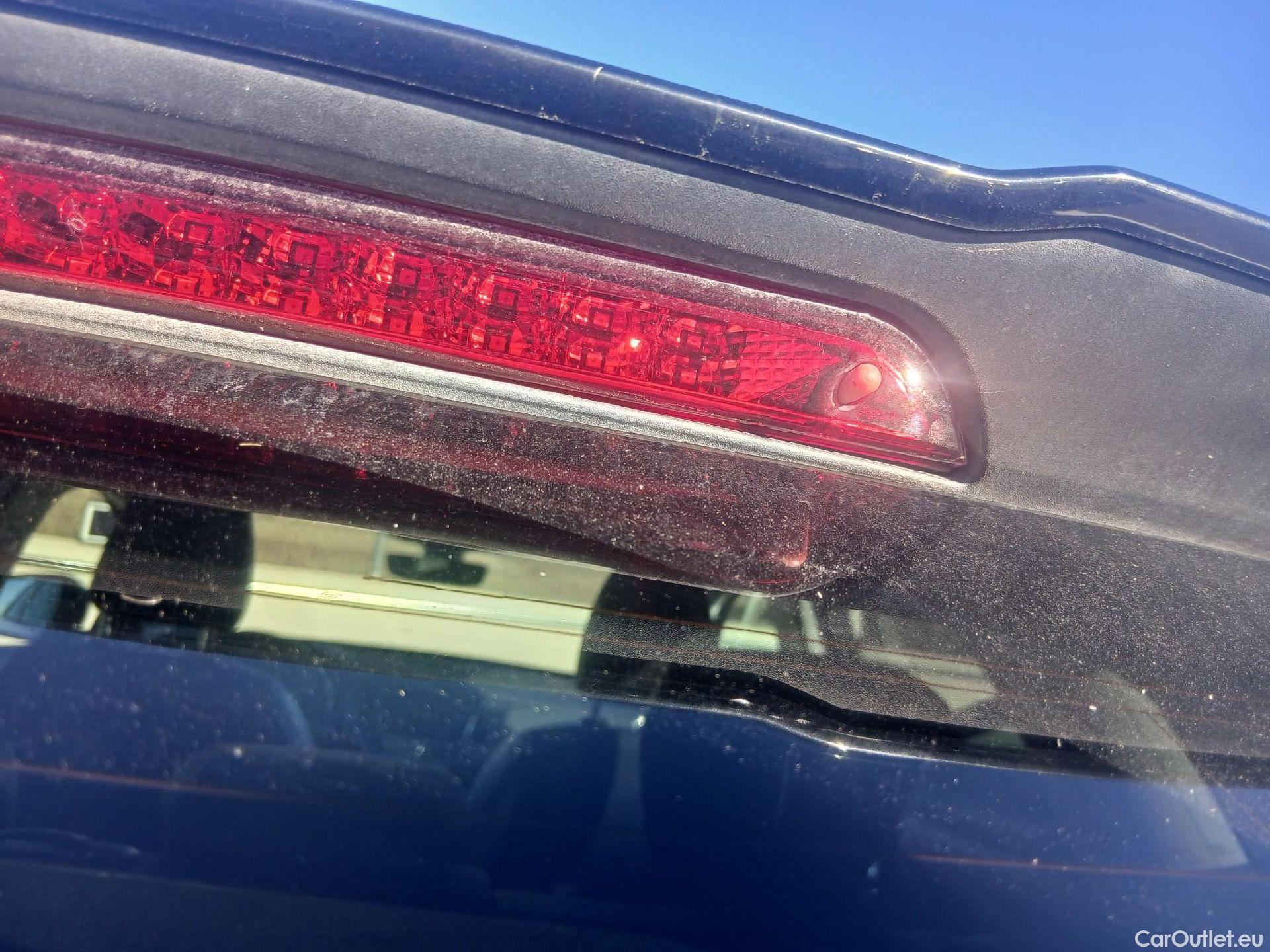  Opel   Grandland X OPEL PHEV / 2017 / 5P / todoterreno 1.6 Turbo Ultimate Auto 4x2 #24