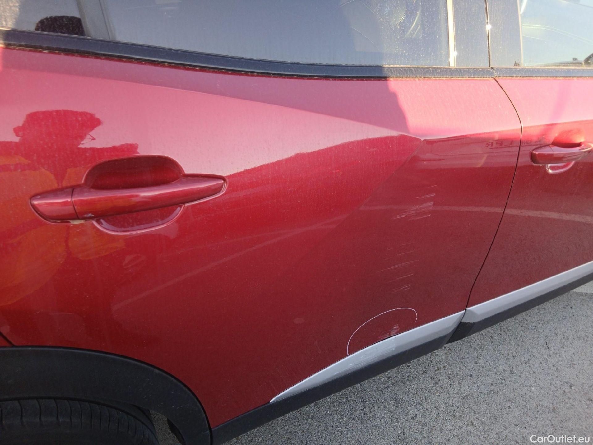  Peugeot  2008 PEUGEOT  / 2019 / 5P / todoterreno GT Puretech 130 S&S EAT8 #23