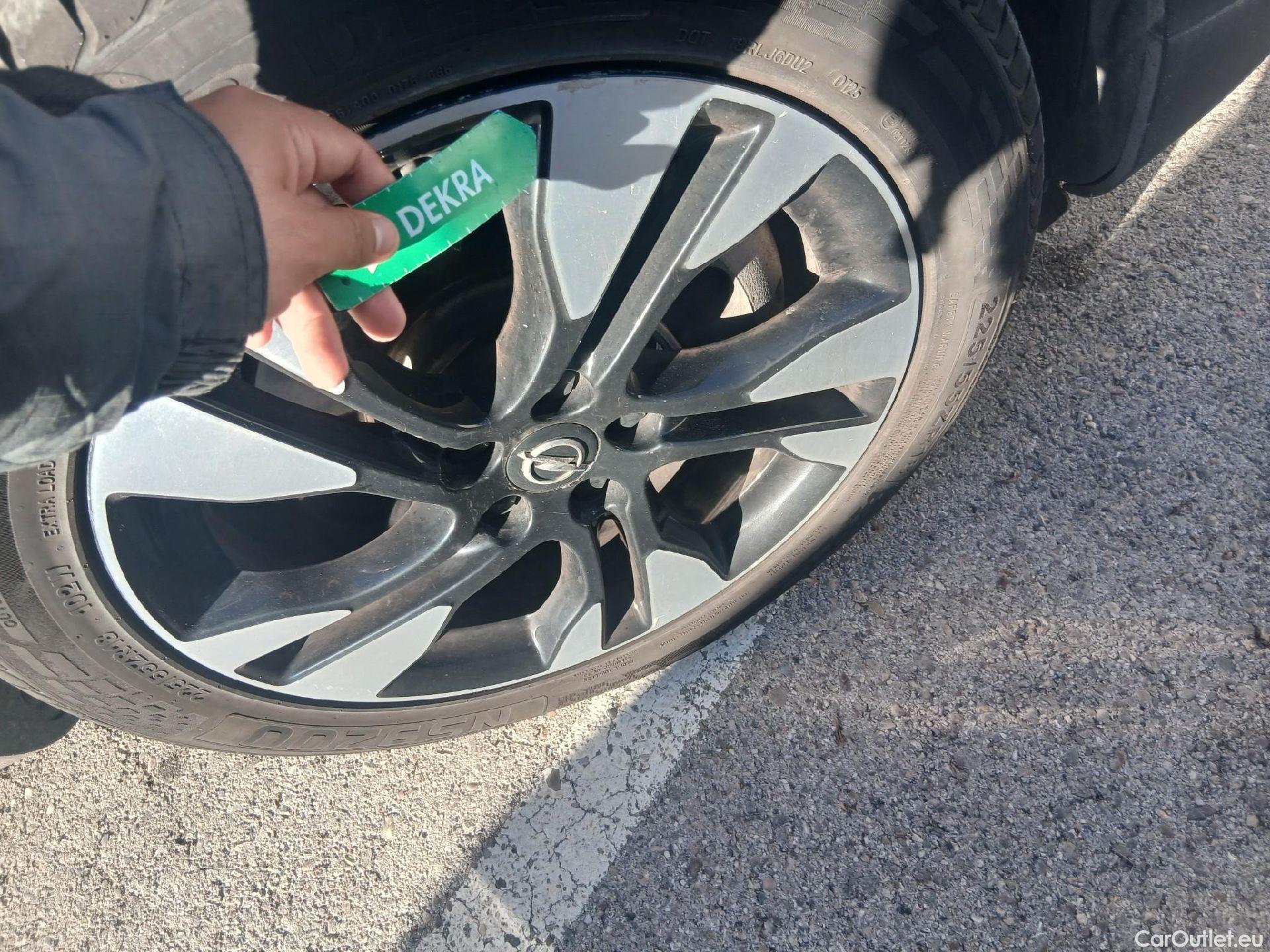  Opel   Grandland X OPEL PHEV / 2017 / 5P / todoterreno 1.6 Turbo Ultimate Auto 4x2 #30