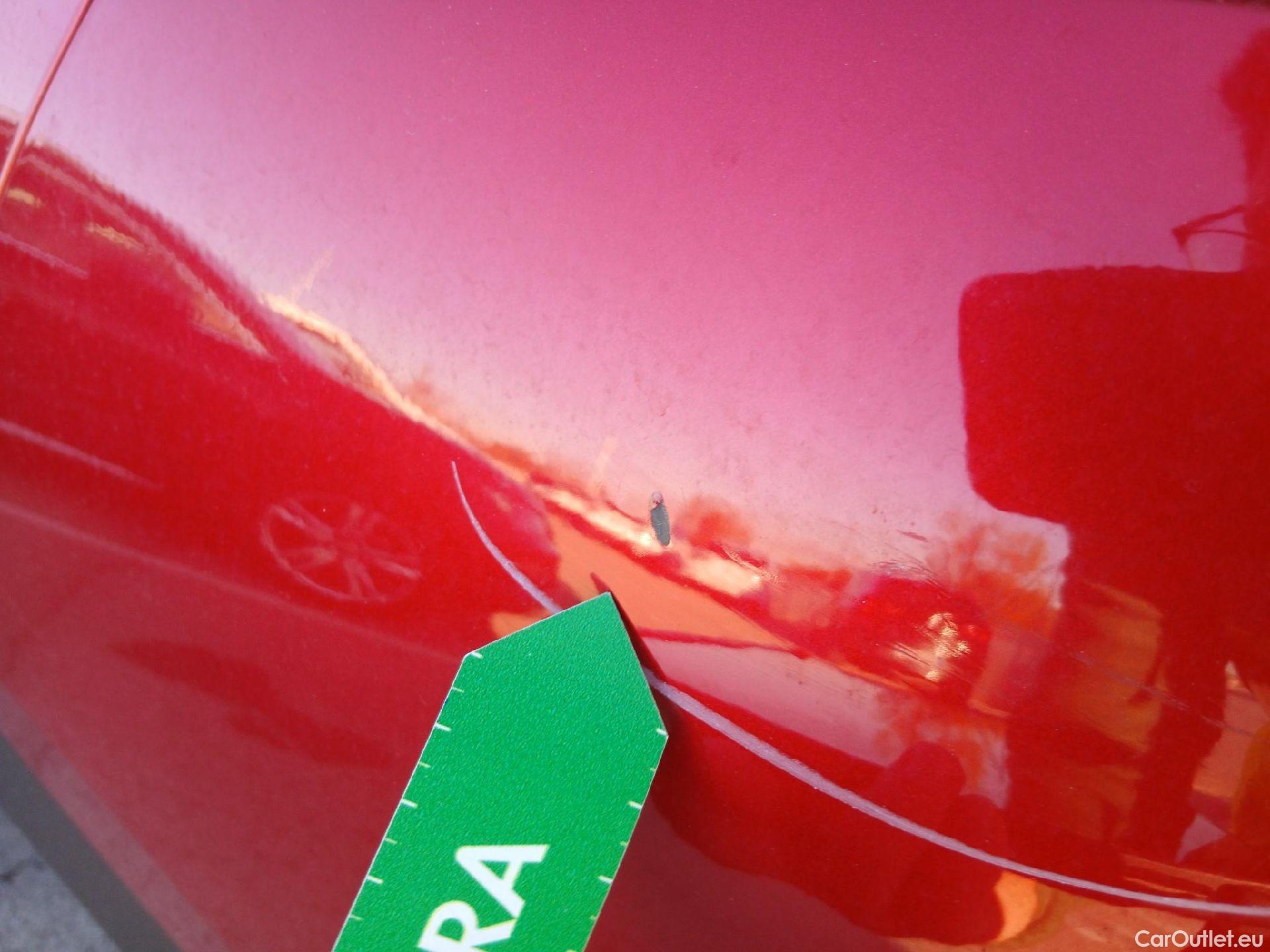  Peugeot  2008 PEUGEOT  / 2019 / 5P / todoterreno GT Puretech 130 S&S EAT8 #15