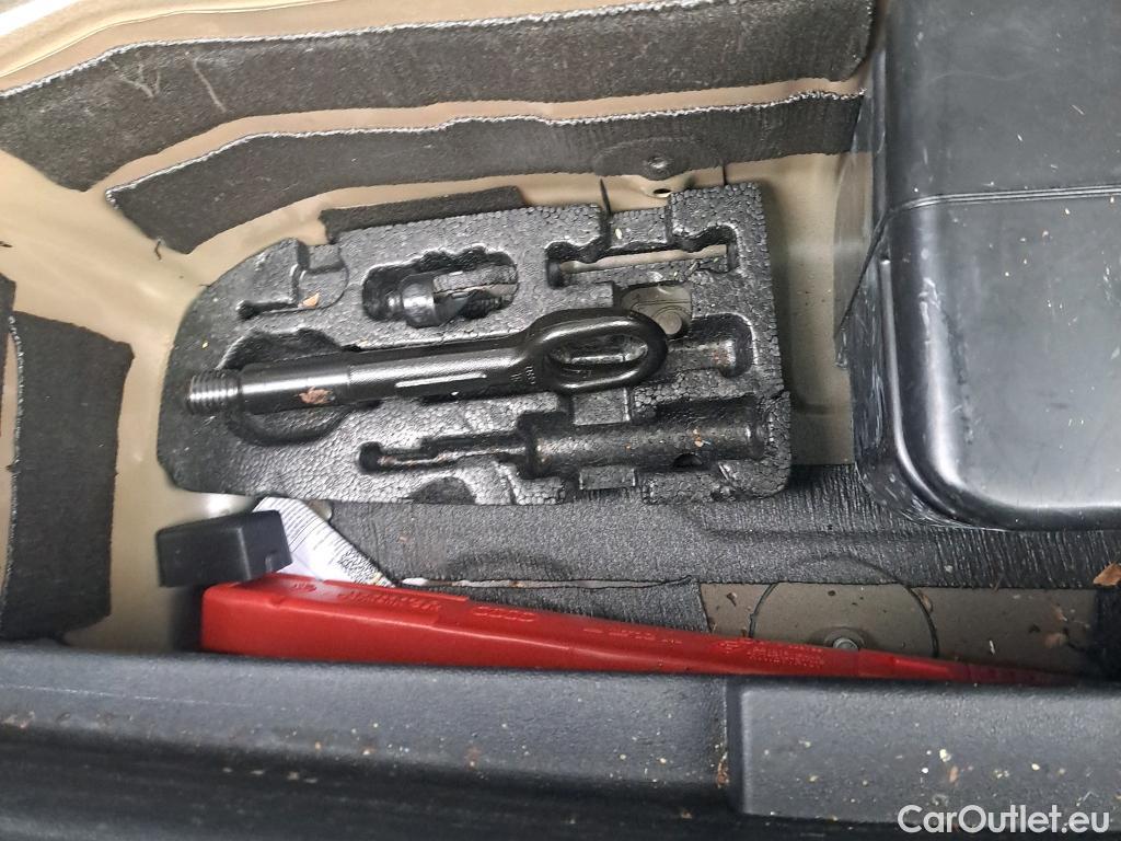  Audi  Q4 E-Tron AUDI  / 2021 / 5P / todoterreno S line 40 e-tron 150kW 82kWh #13