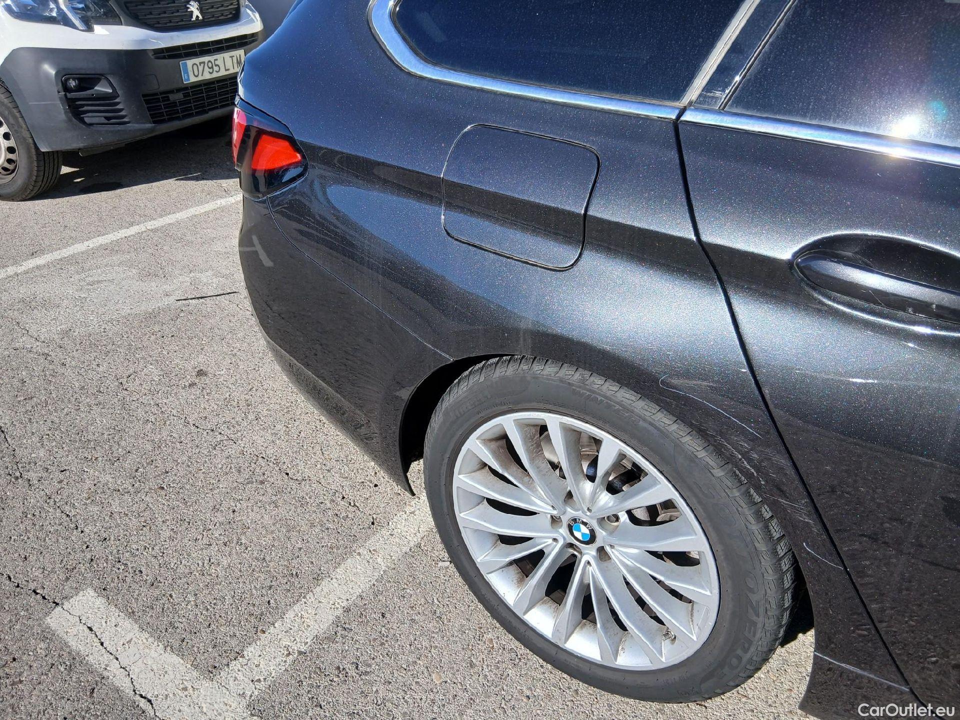  Bmw  Serie 5 BMW  / 2020 / 5P / familiar 520dA xDrive Touring #23