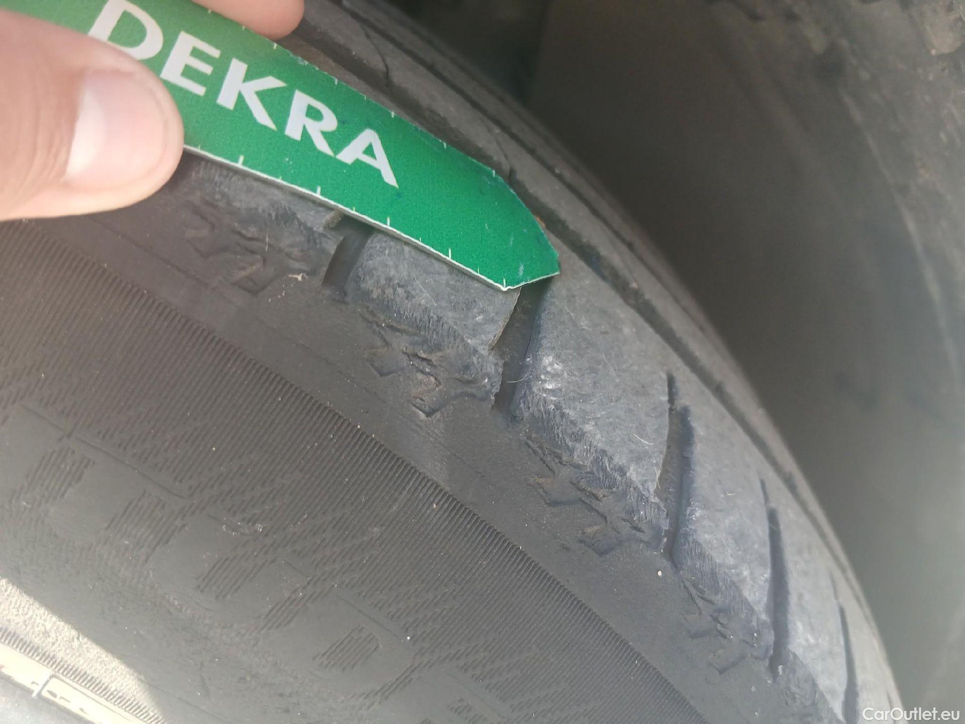  Mercedes  G-Klasee MERCEDES-BENZ GLC Coupé / 2019 / 5P / coupé GLC 220 d 4MATIC #3