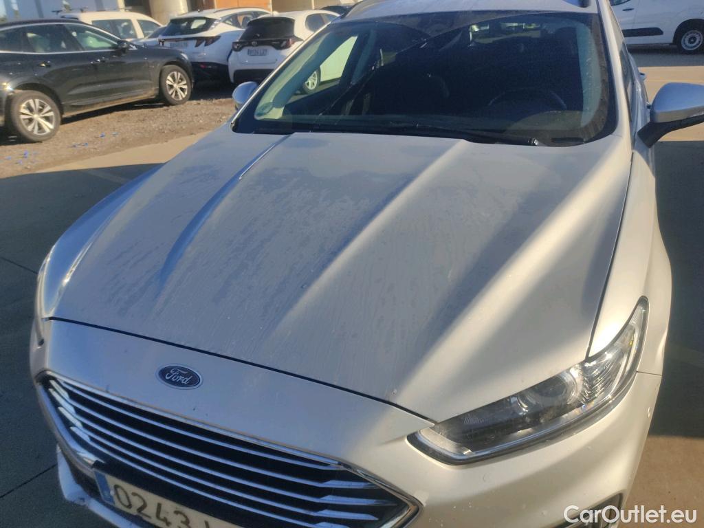  Ford  Mondeo FORD  / 2014 / 5P / familiar 2.0 TDCi 110kW Trend Powershift SB #34