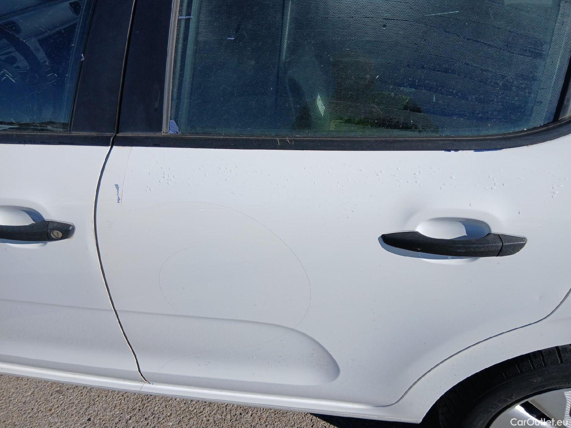  Citroen  C3 CITROEN  / 2016 / 5P / berlina comercial BlueHDi 55KW (75CV) S&S Comercial #13