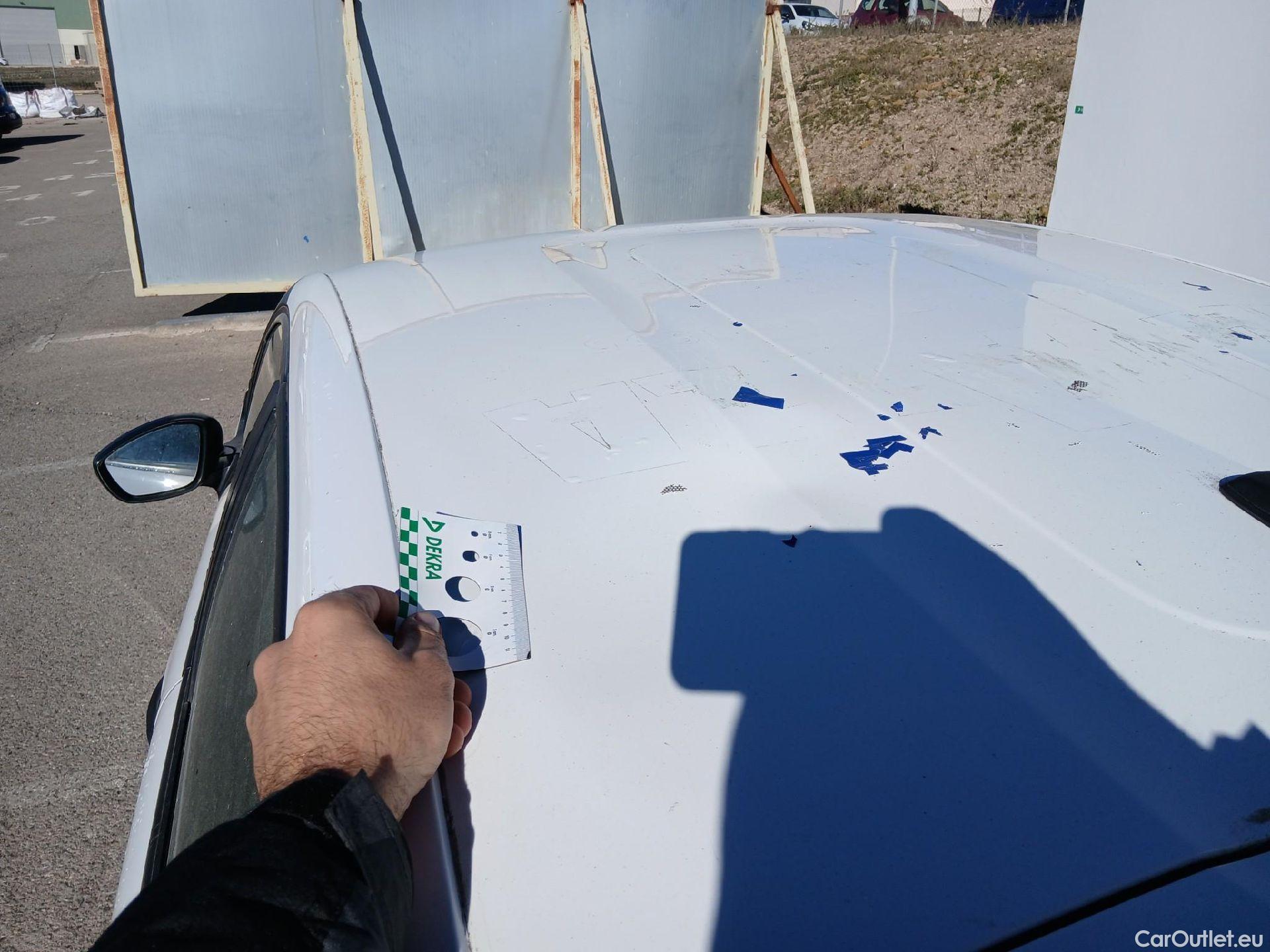  Citroen  C3 CITROEN  / 2016 / 5P / berlina comercial BlueHDi 55KW (75CV) S&S Comercial #28