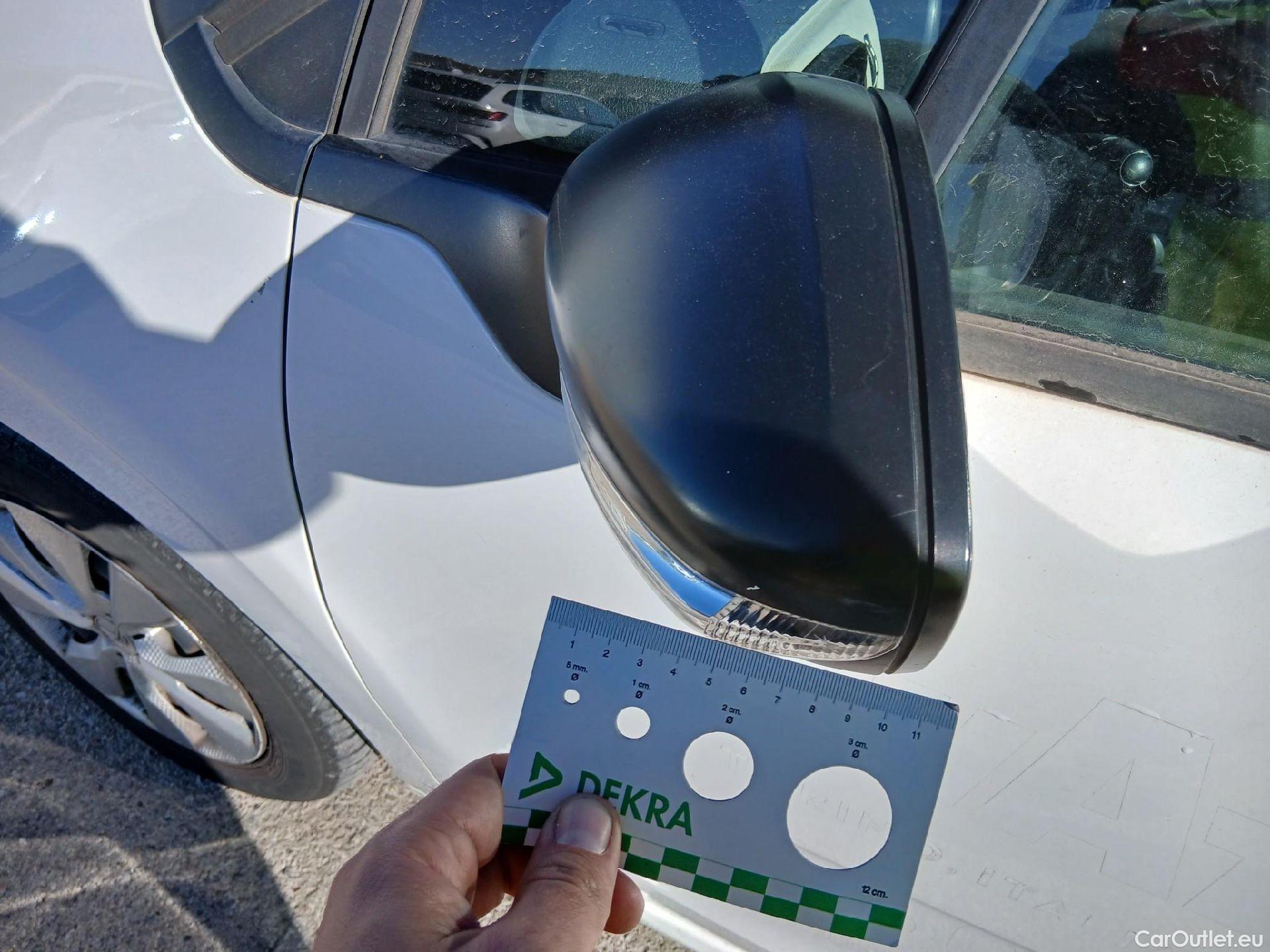  Citroen  C3 CITROEN  / 2016 / 5P / berlina comercial BlueHDi 55KW (75CV) S&S Comercial #9