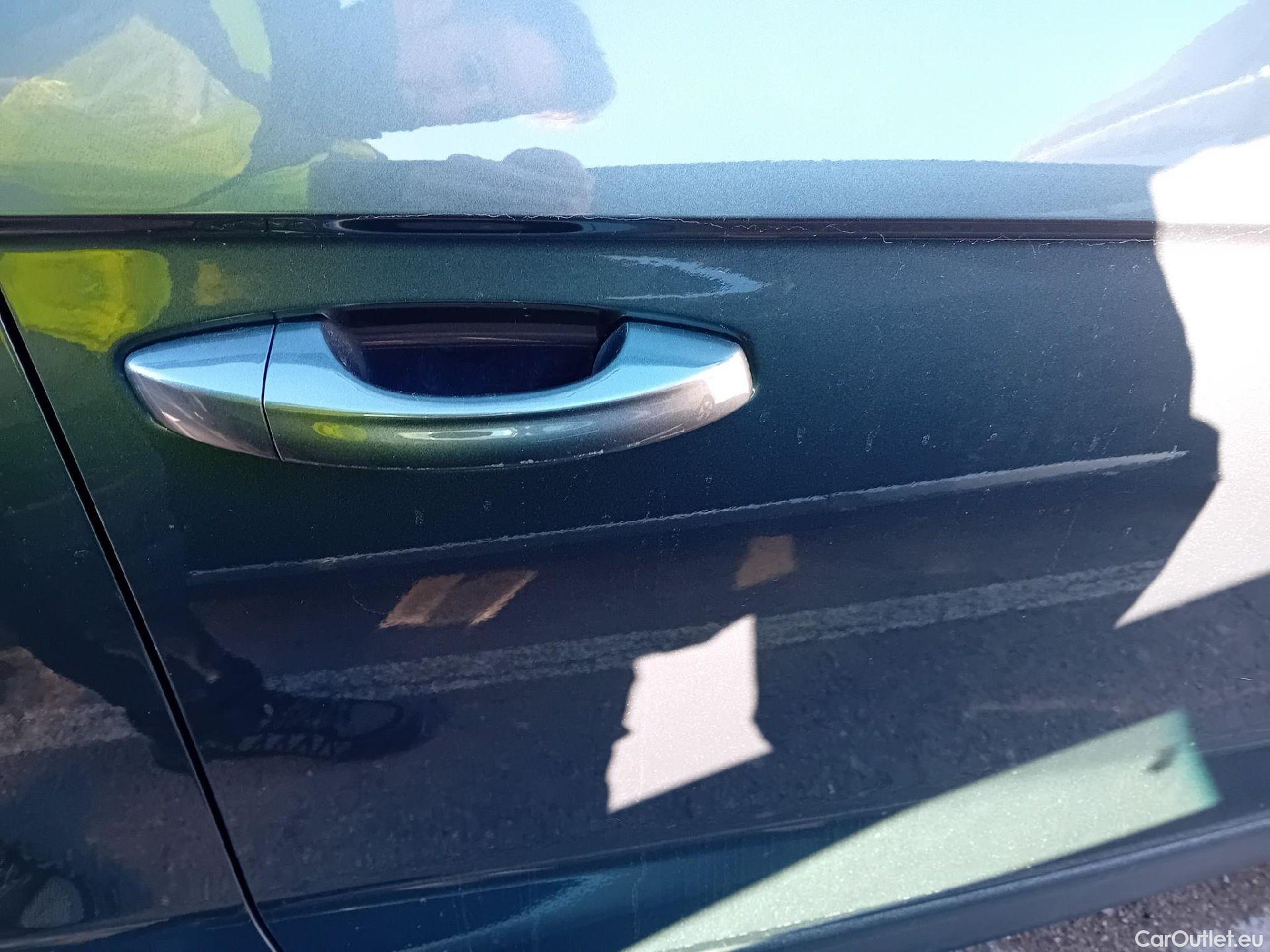  Volkswagen  T-ROC VOLKSWAGEN  / 2017 / 5P / todoterreno Advance 2.0 TDI 110kW (150CV) DSG (AC2) #18