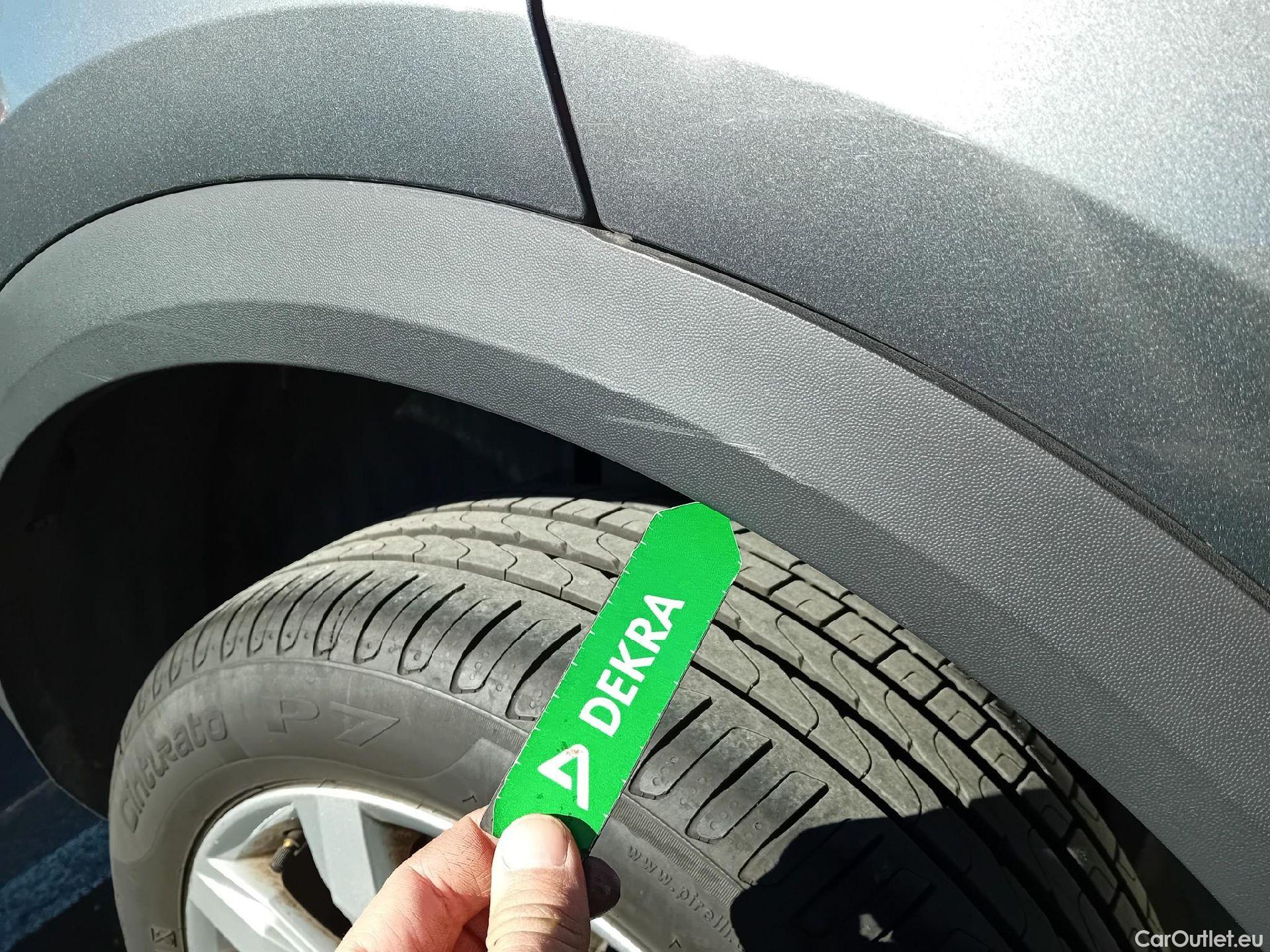  Volkswagen  T-ROC VOLKSWAGEN  / 2017 / 5P / todoterreno Advance 2.0 TDI 110kW (150CV) DSG (AC2) #15