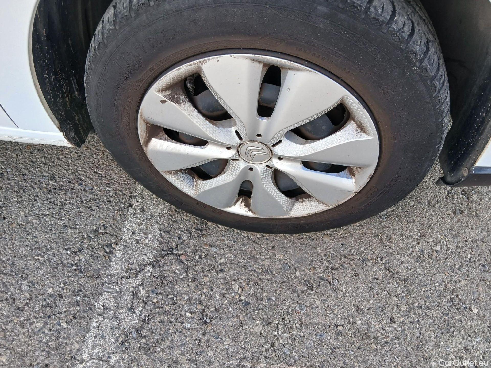  Citroen  C3 CITROEN  / 2016 / 5P / berlina comercial BlueHDi 55KW (75CV) S&S Comercial #36