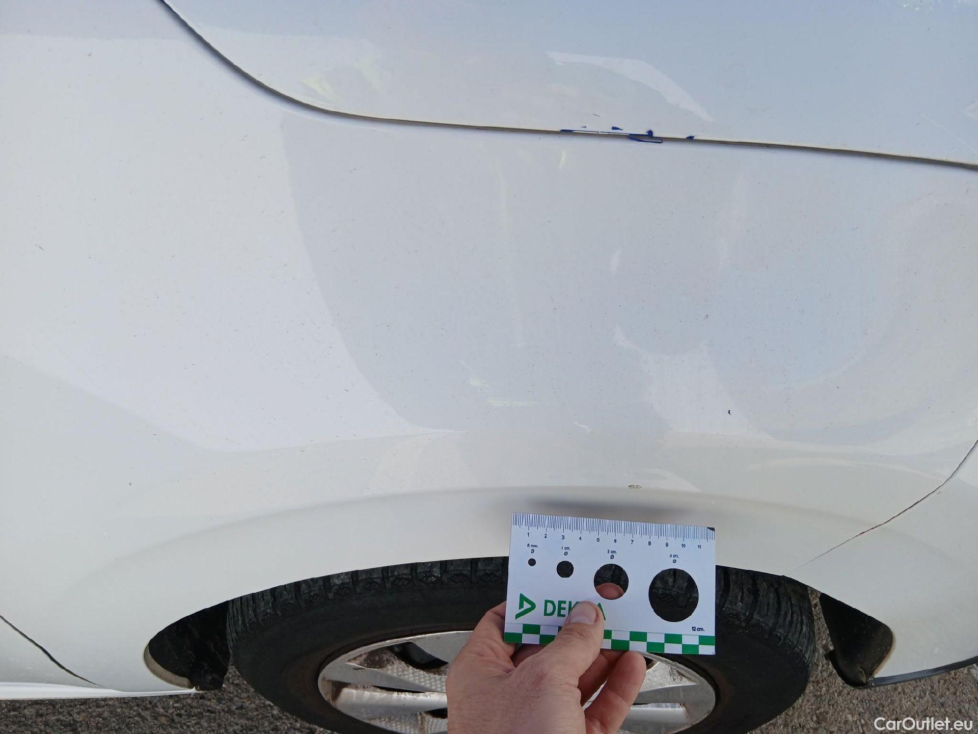  Citroen  C3 CITROEN  / 2016 / 5P / berlina comercial BlueHDi 55KW (75CV) S&S Comercial #33