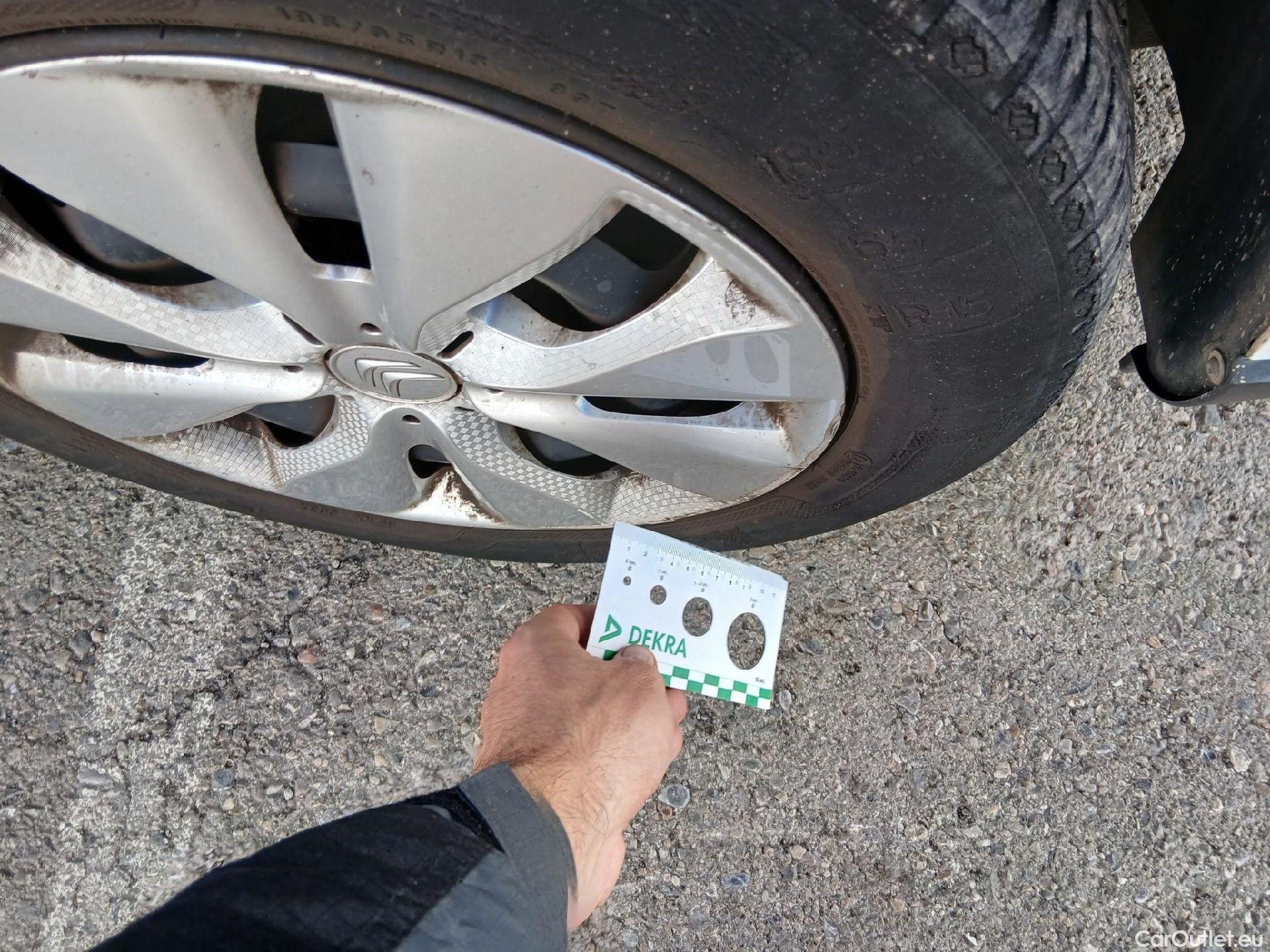  Citroen  C3 CITROEN  / 2016 / 5P / berlina comercial BlueHDi 55KW (75CV) S&S Comercial #35