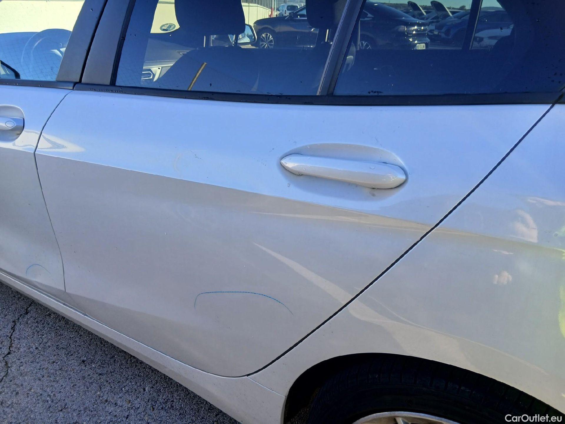  Bmw  Serie 1 BMW  / 2019 / 5P / berlina con portón 118i #8