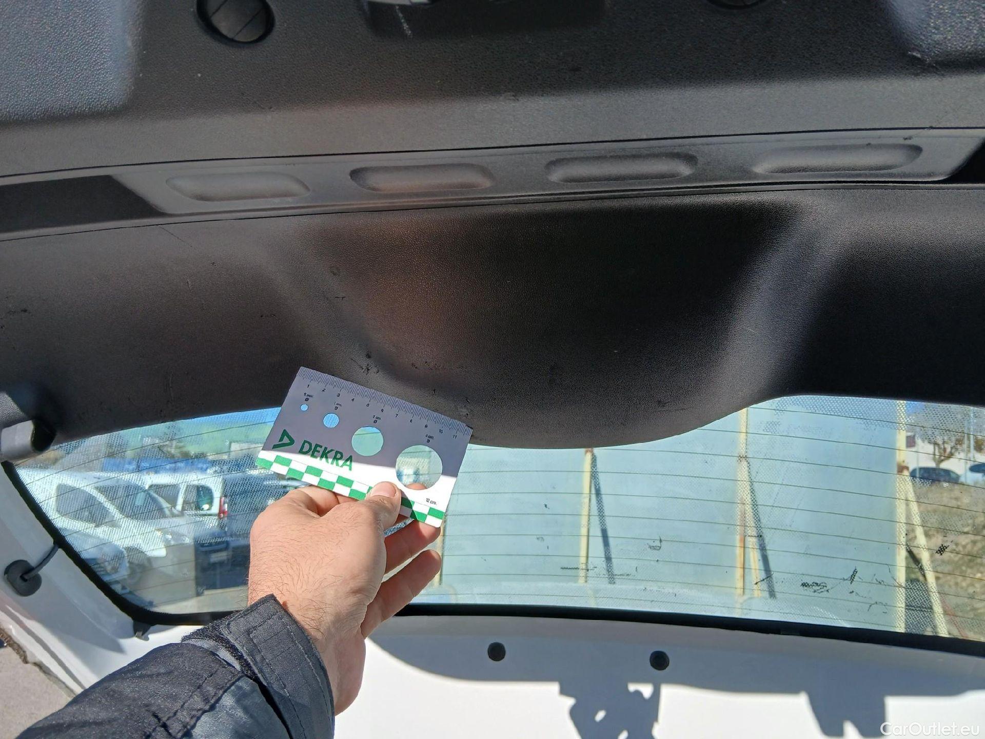  Citroen  C3 CITROEN  / 2016 / 5P / berlina comercial BlueHDi 55KW (75CV) S&S Comercial #39