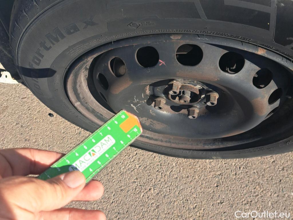  Dacia  Dokker DACIA  / 2013 / 4P / furgón derivado de turismo Van Essential dCi 66kW (90CV) #68