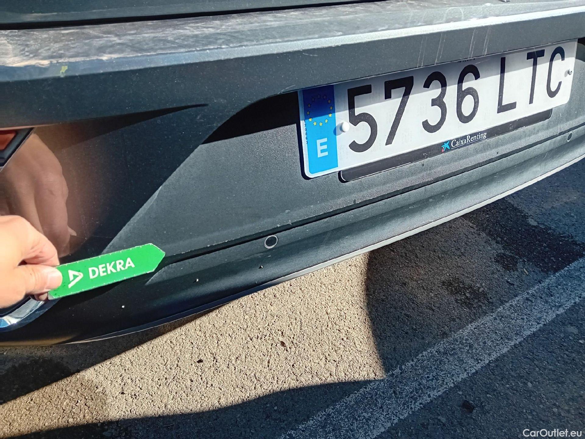  Volkswagen  T-ROC VOLKSWAGEN  / 2017 / 5P / todoterreno Advance 2.0 TDI 110kW (150CV) DSG (AC2) #12