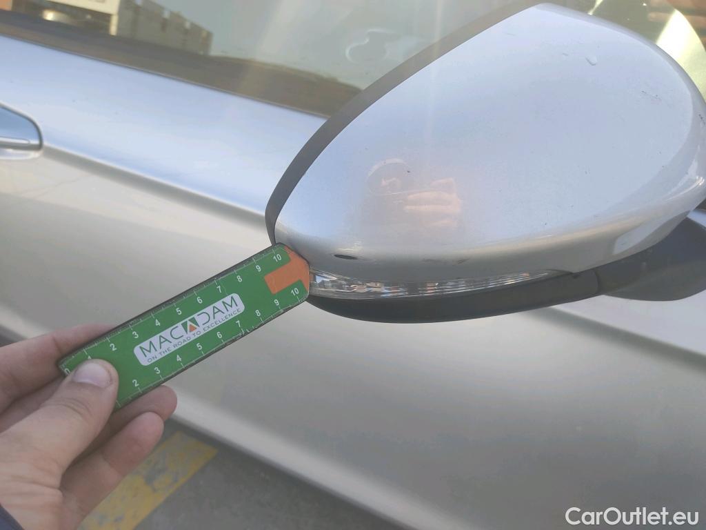  Ford  Mondeo FORD  / 2014 / 5P / familiar 2.0 TDCi 110kW Trend Powershift SB #37