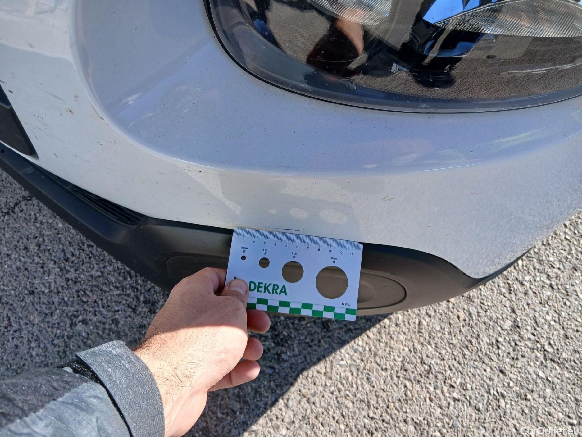  Citroen  C3 CITROEN  / 2016 / 5P / berlina comercial BlueHDi 55KW (75CV) S&S Comercial #4