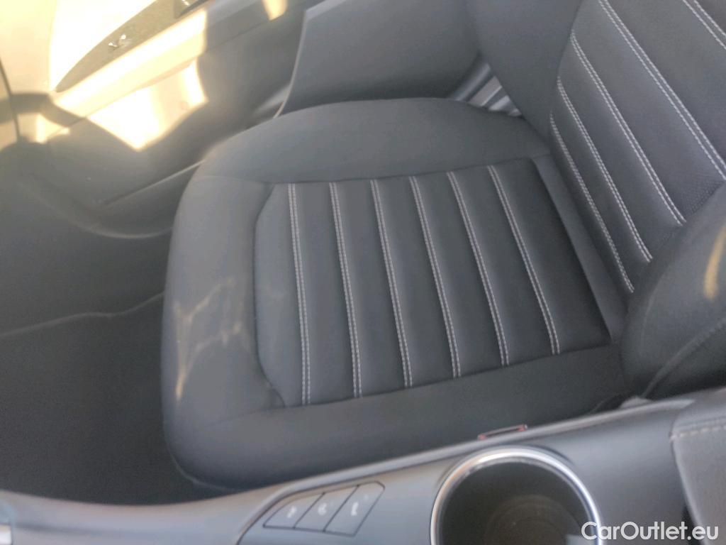  Ford  Mondeo FORD  / 2014 / 5P / familiar 2.0 TDCi 110kW Trend Powershift SB #26