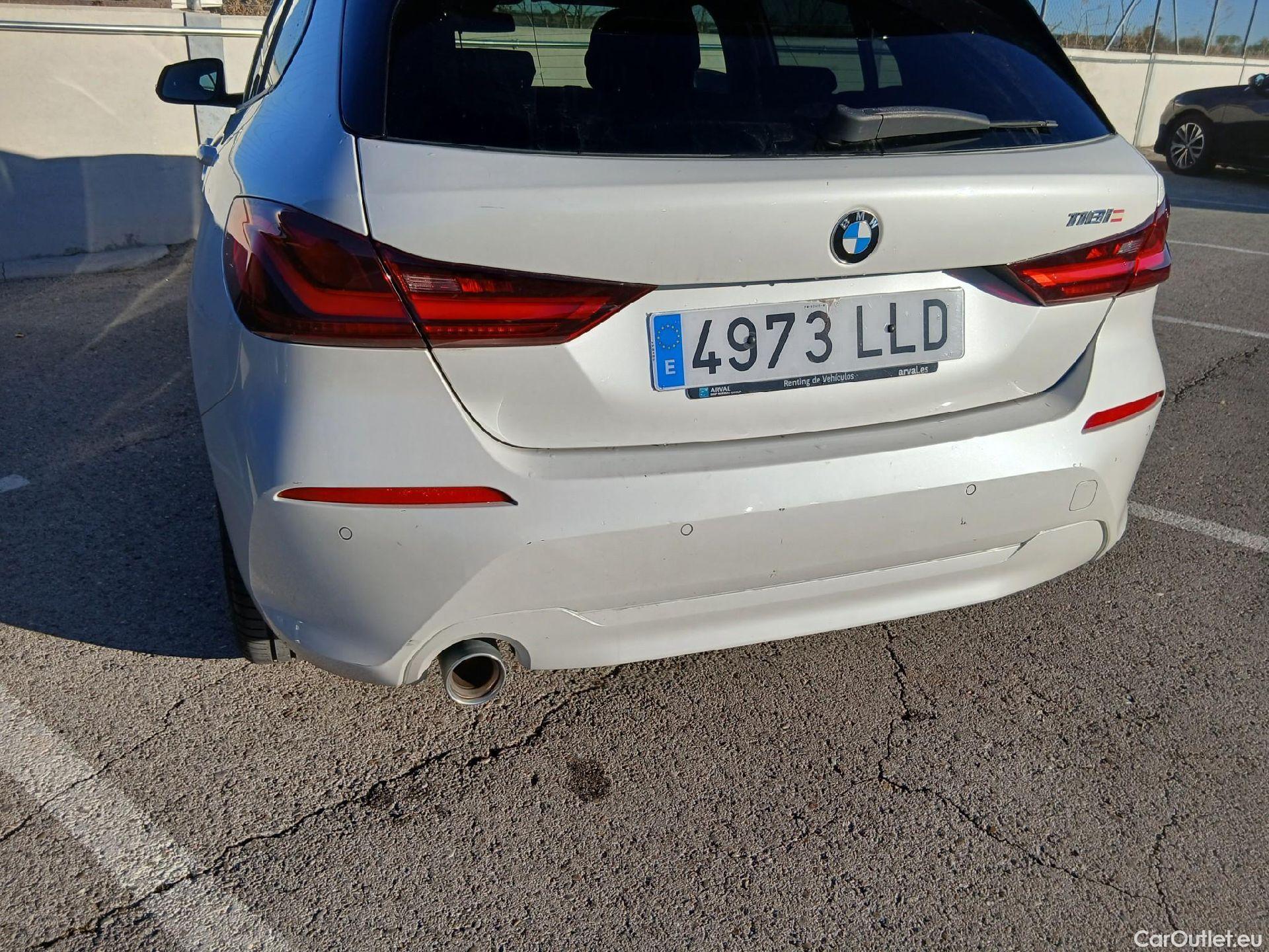  Bmw  Serie 1 BMW  / 2019 / 5P / berlina con portón 118i #11