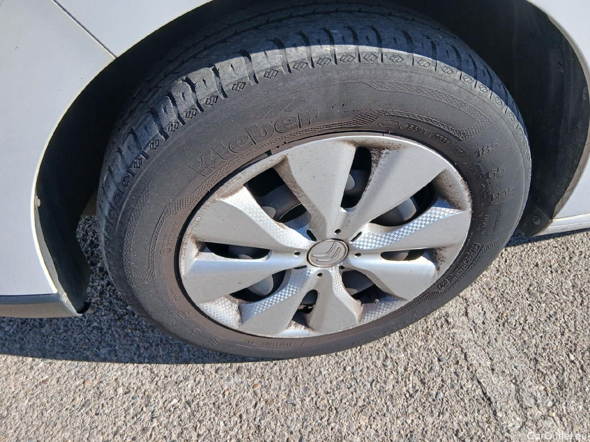  Citroen  C3 CITROEN  / 2016 / 5P / berlina comercial BlueHDi 55KW (75CV) S&S Comercial #5