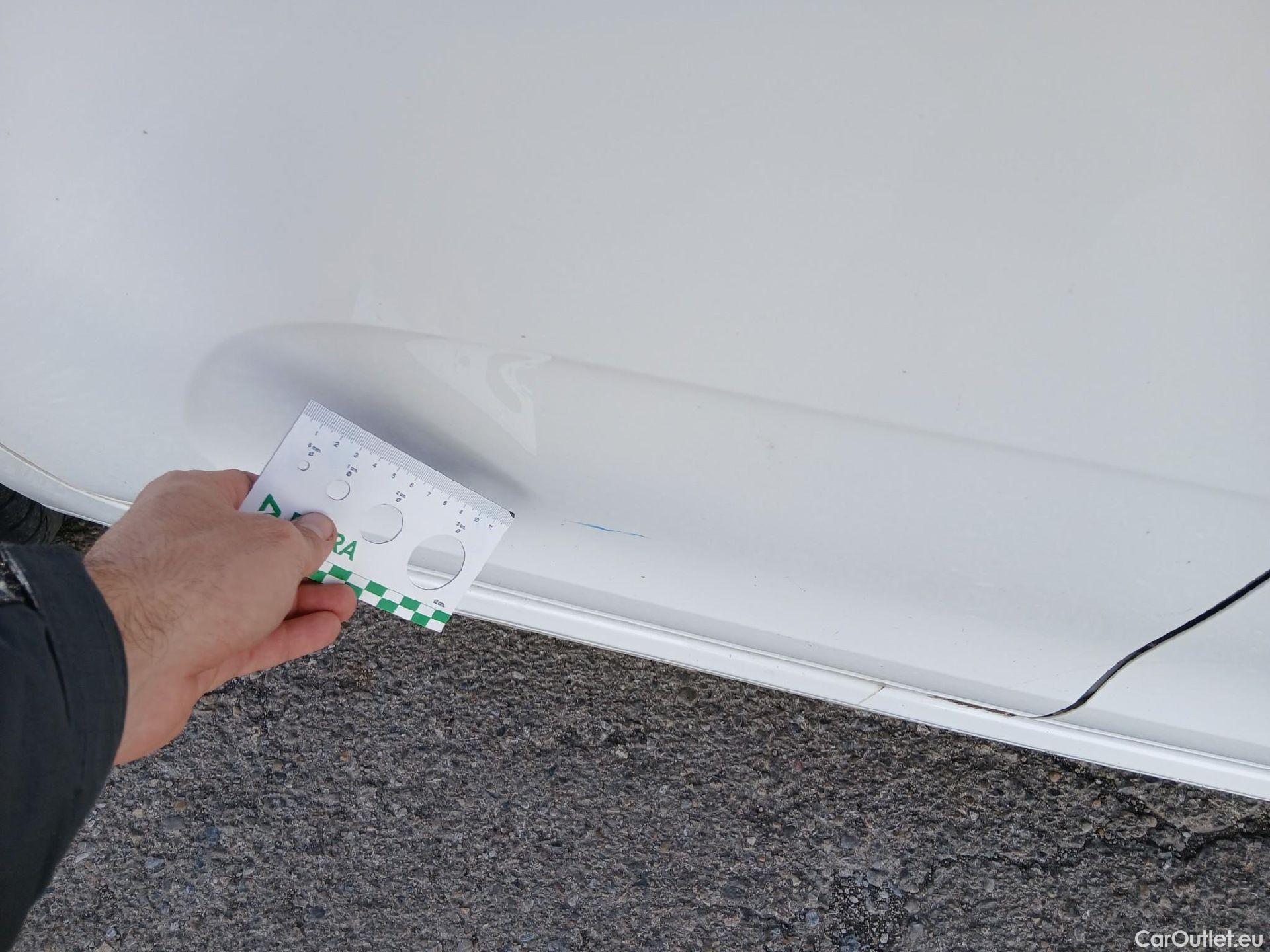  Citroen  C3 CITROEN  / 2016 / 5P / berlina comercial BlueHDi 55KW (75CV) S&S Comercial #30