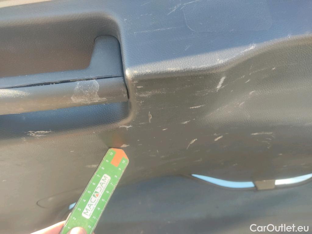  Ford  Mondeo FORD  / 2014 / 5P / familiar 2.0 TDCi 110kW Trend Powershift SB #19