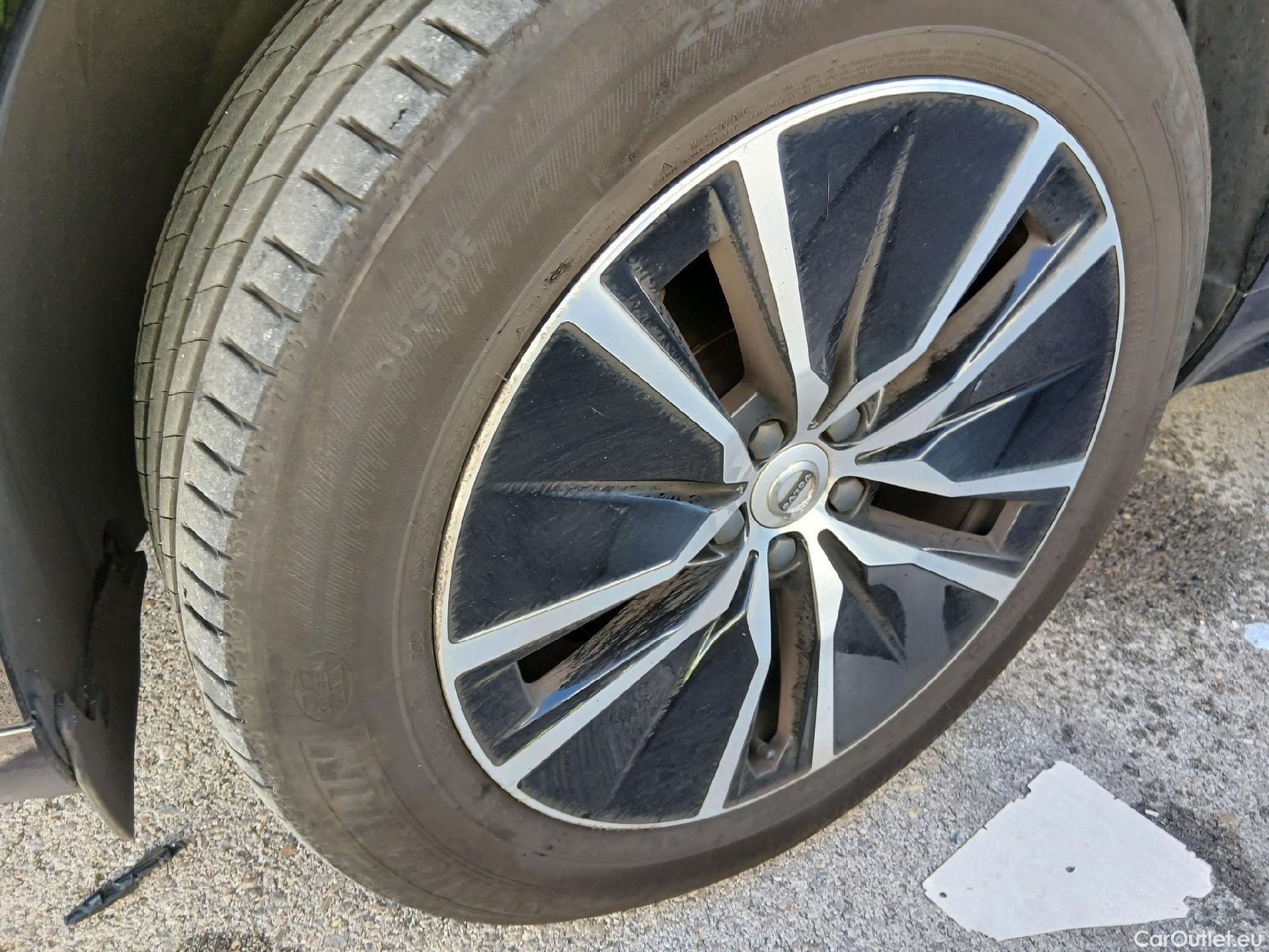  Volvo  XC90 VOLVO  / 2019 / 5P / todoterreno 2.0 B5 D5 AWD Business Plus Auto #9