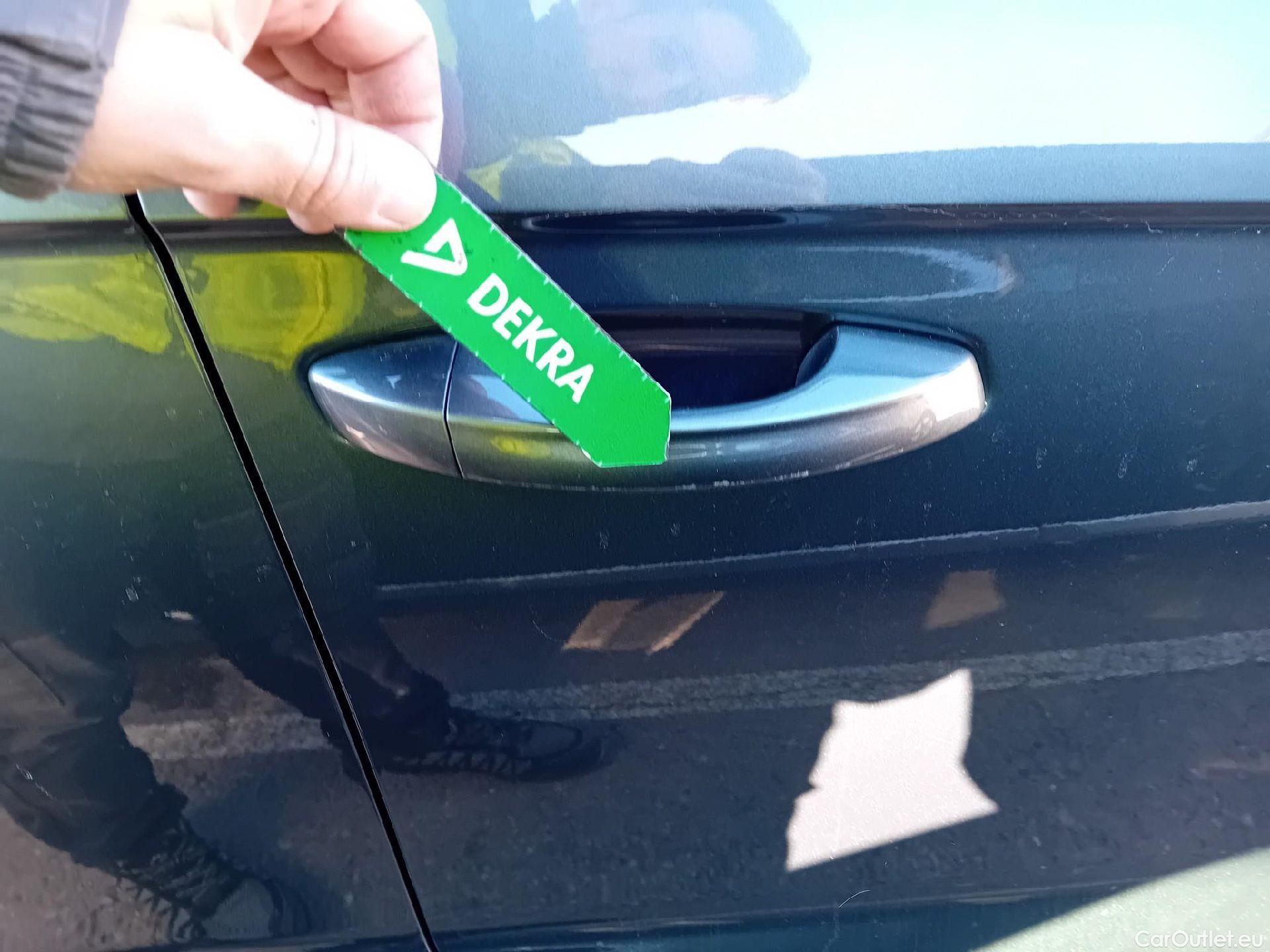  Volkswagen  T-ROC VOLKSWAGEN  / 2017 / 5P / todoterreno Advance 2.0 TDI 110kW (150CV) DSG (AC2) #17