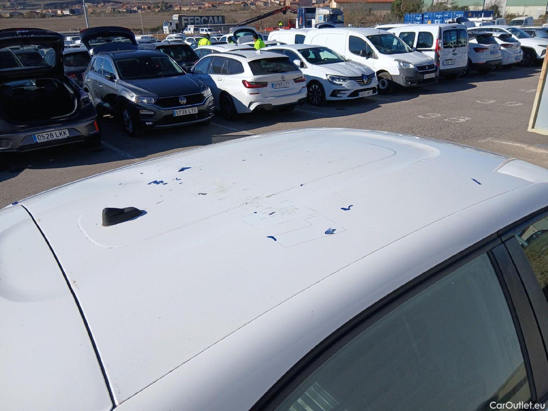  Citroen  C3 CITROEN  / 2016 / 5P / berlina comercial BlueHDi 55KW (75CV) S&S Comercial #25