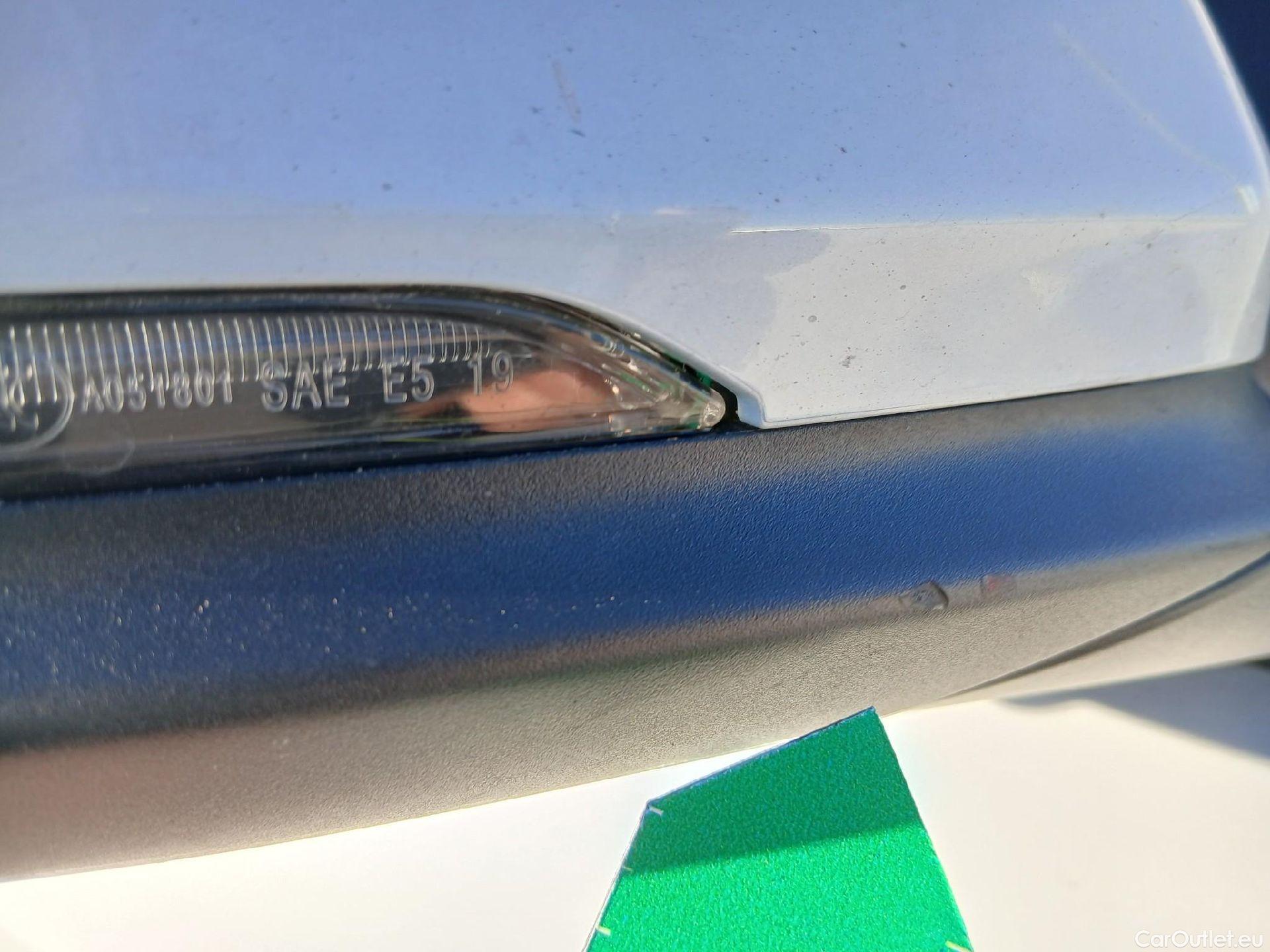  Bmw  Serie 1 BMW  / 2019 / 5P / berlina con portón 118i #20