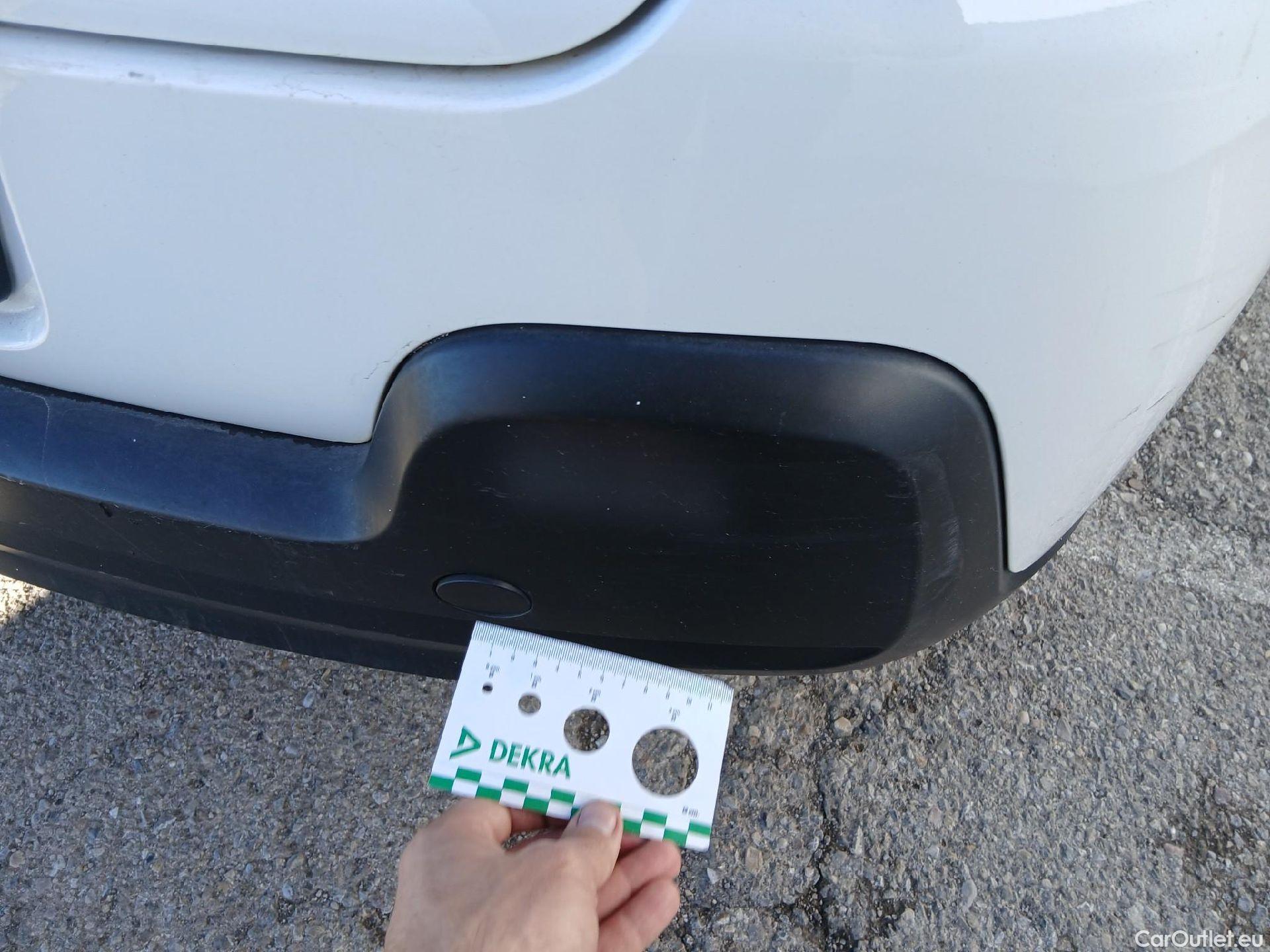  Citroen  C3 CITROEN  / 2016 / 5P / berlina comercial BlueHDi 55KW (75CV) S&S Comercial #20