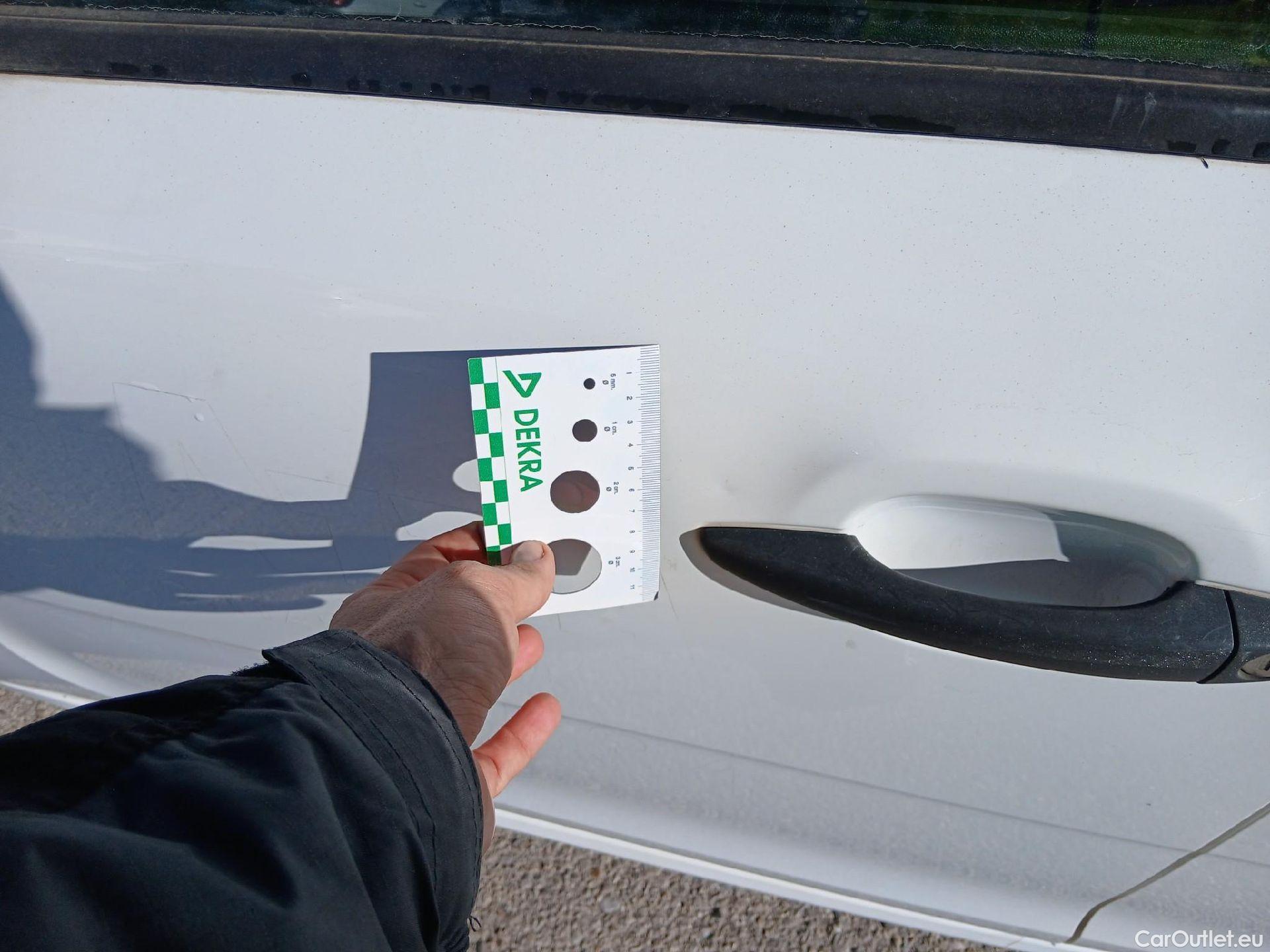  Citroen  C3 CITROEN  / 2016 / 5P / berlina comercial BlueHDi 55KW (75CV) S&S Comercial #12