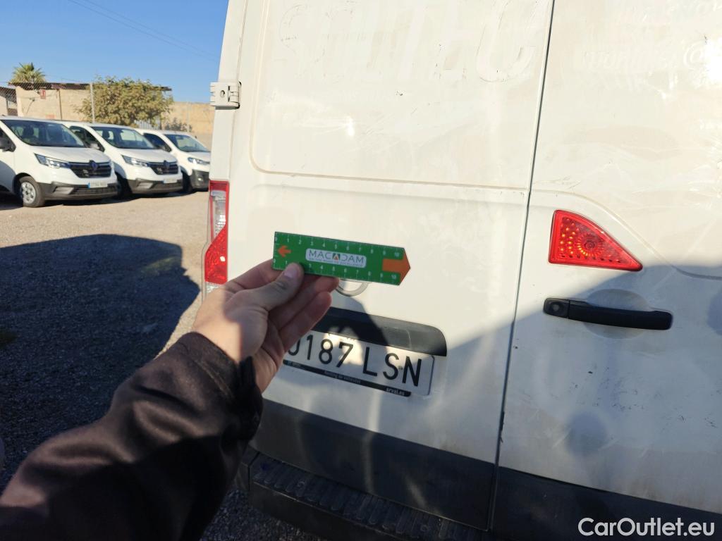  Nissan  NV400 NISSAN  / 2011 / 4P / furgón L2H2 3,5T 2.3dCi 99kW FWD Comfort #28