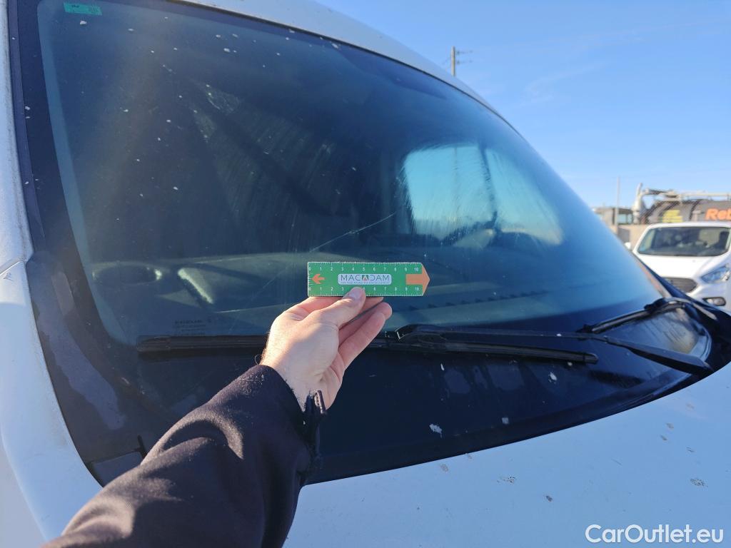  Nissan  NV400 NISSAN  / 2011 / 4P / furgón L2H2 3,5T 2.3dCi 99kW FWD Comfort #1