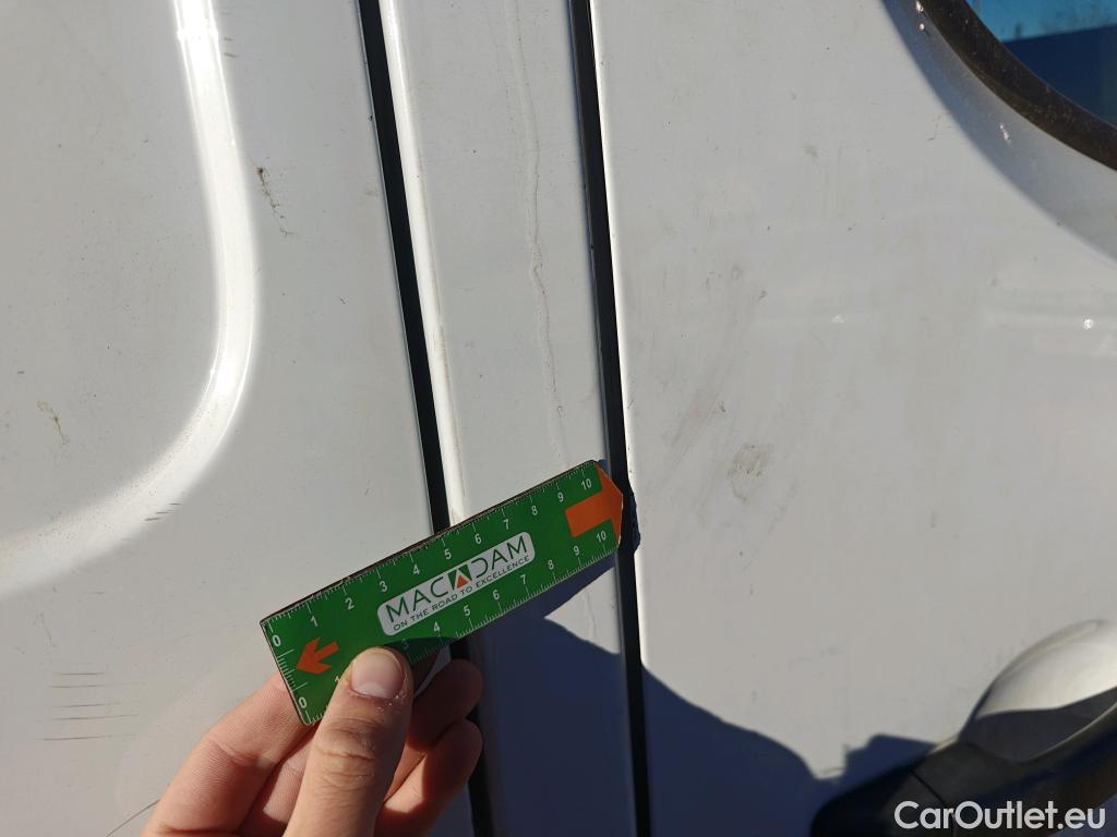  Nissan  NV400 NISSAN  / 2011 / 4P / furgón L2H2 3,5T 2.3dCi 99kW FWD Comfort #50