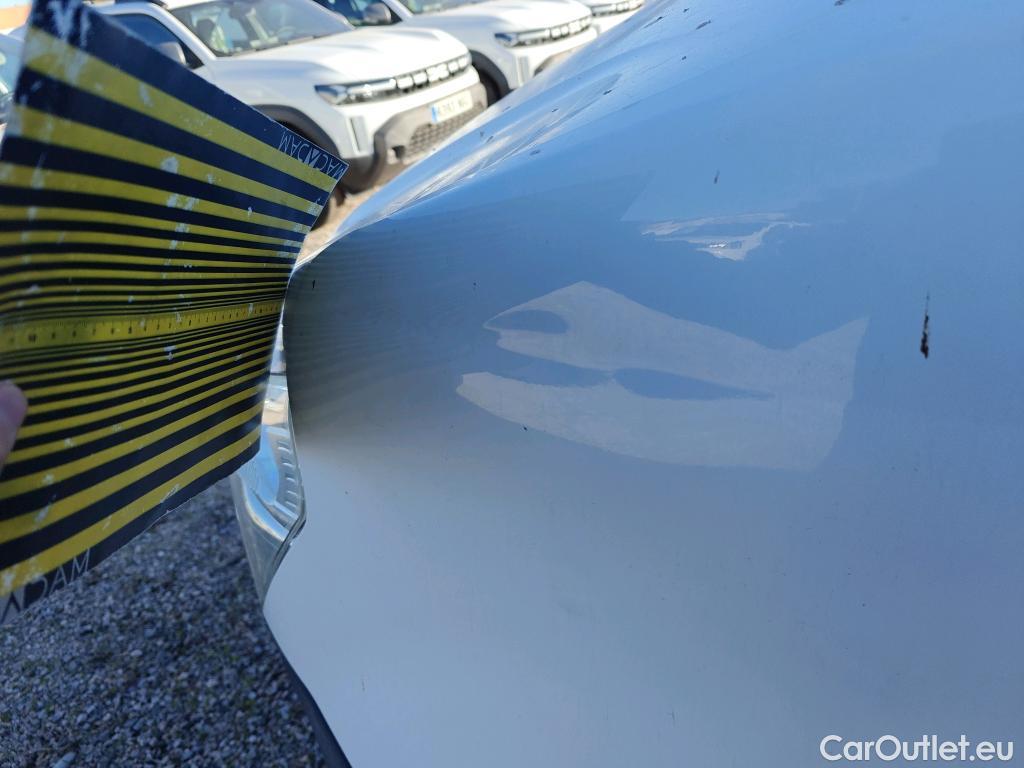  Nissan  NV400 NISSAN  / 2011 / 4P / furgón L2H2 3,5T 2.3dCi 99kW FWD Comfort #40