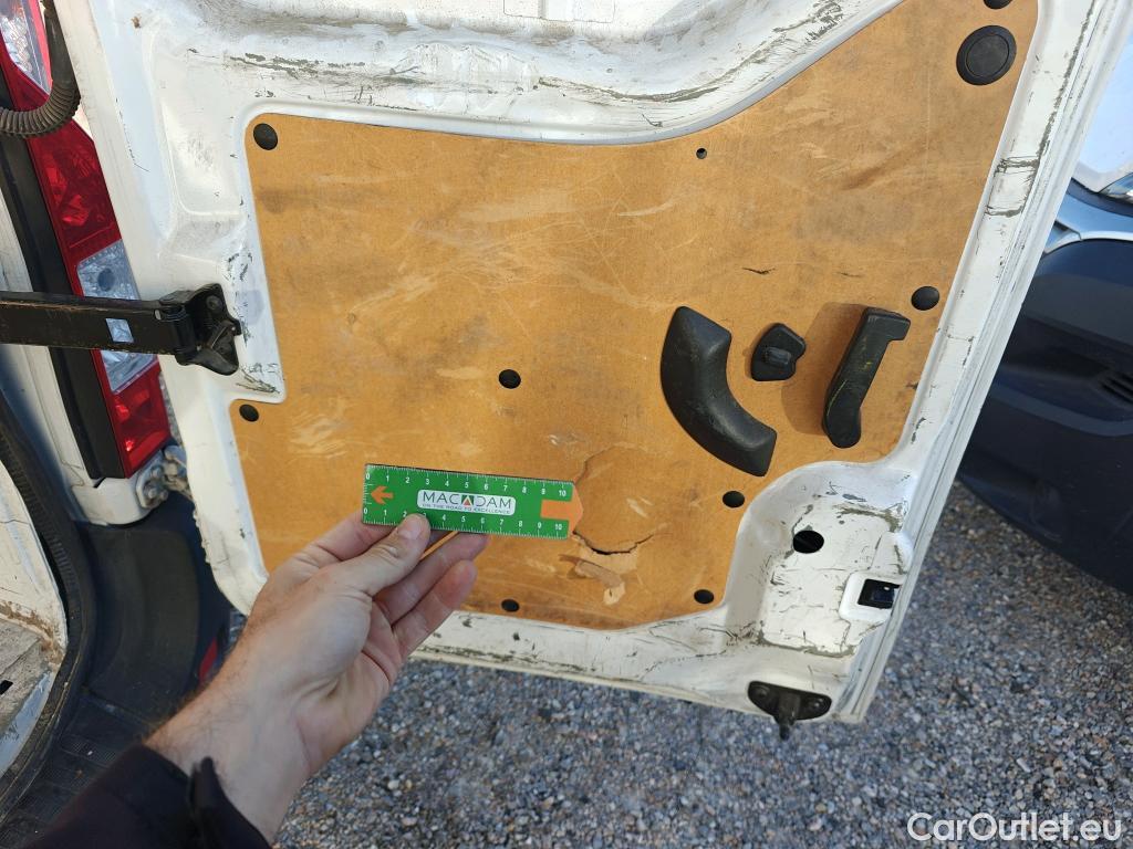  Nissan  NV400 NISSAN  / 2011 / 4P / furgón L2H2 3,5T 2.3dCi 99kW FWD Comfort #73