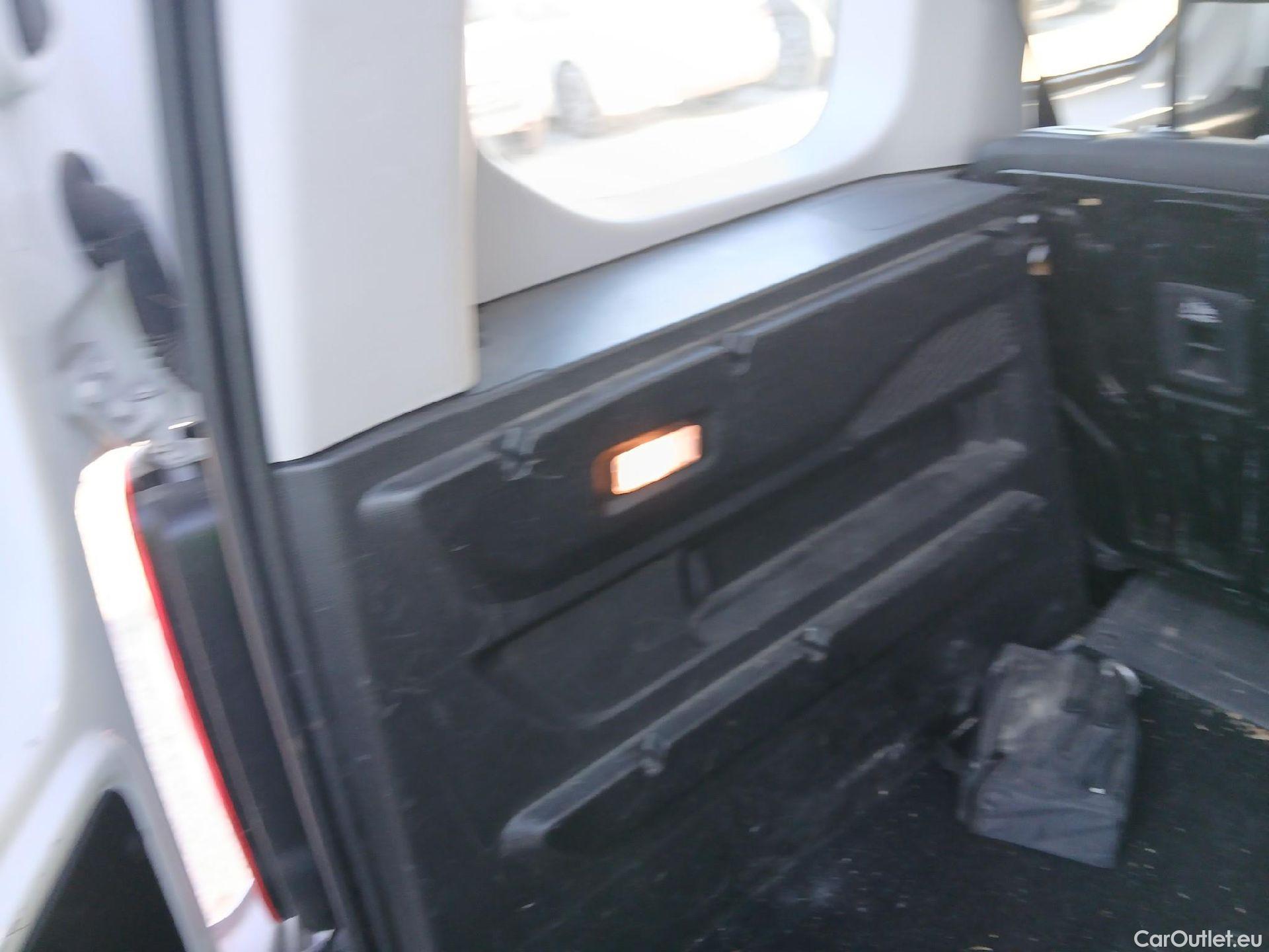  Peugeot  RIFTER PEUGEOT  / 2018 / 4P / combi Active Standard BlueHDi 73kW (IND) (AC2) #46