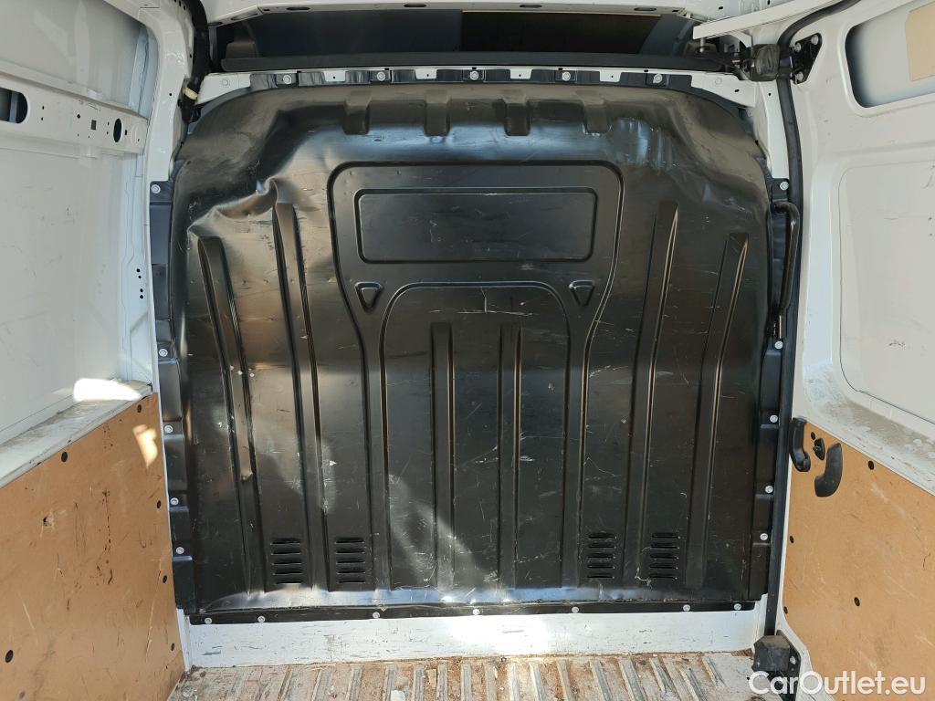  Nissan  NV400 NISSAN  / 2011 / 4P / furgón L2H2 3,5T 2.3dCi 99kW FWD Comfort #27