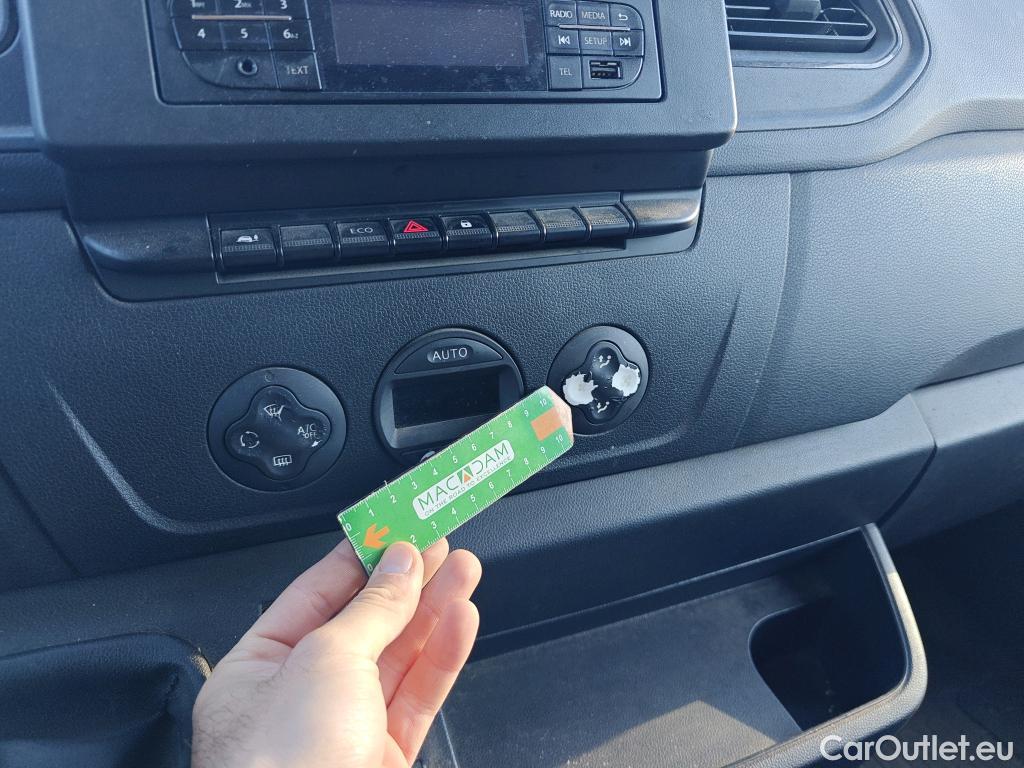  Nissan  NV400 NISSAN  / 2011 / 4P / furgón L2H2 3,5T 2.3dCi 99kW FWD Comfort #76