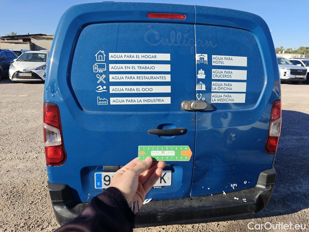  Peugeot  Partner PEUGEOT  / 2018 / 3P / furgón derivado de turismo Pro Standard 600kg BlueHDi 73kW #18