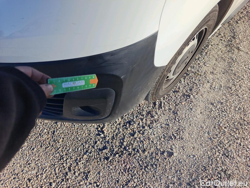  Opel  Vivaro OPEL  / 2019 / 4P / furgón 2.0 Diésel 88kW (120CV) L Inc. Express #26