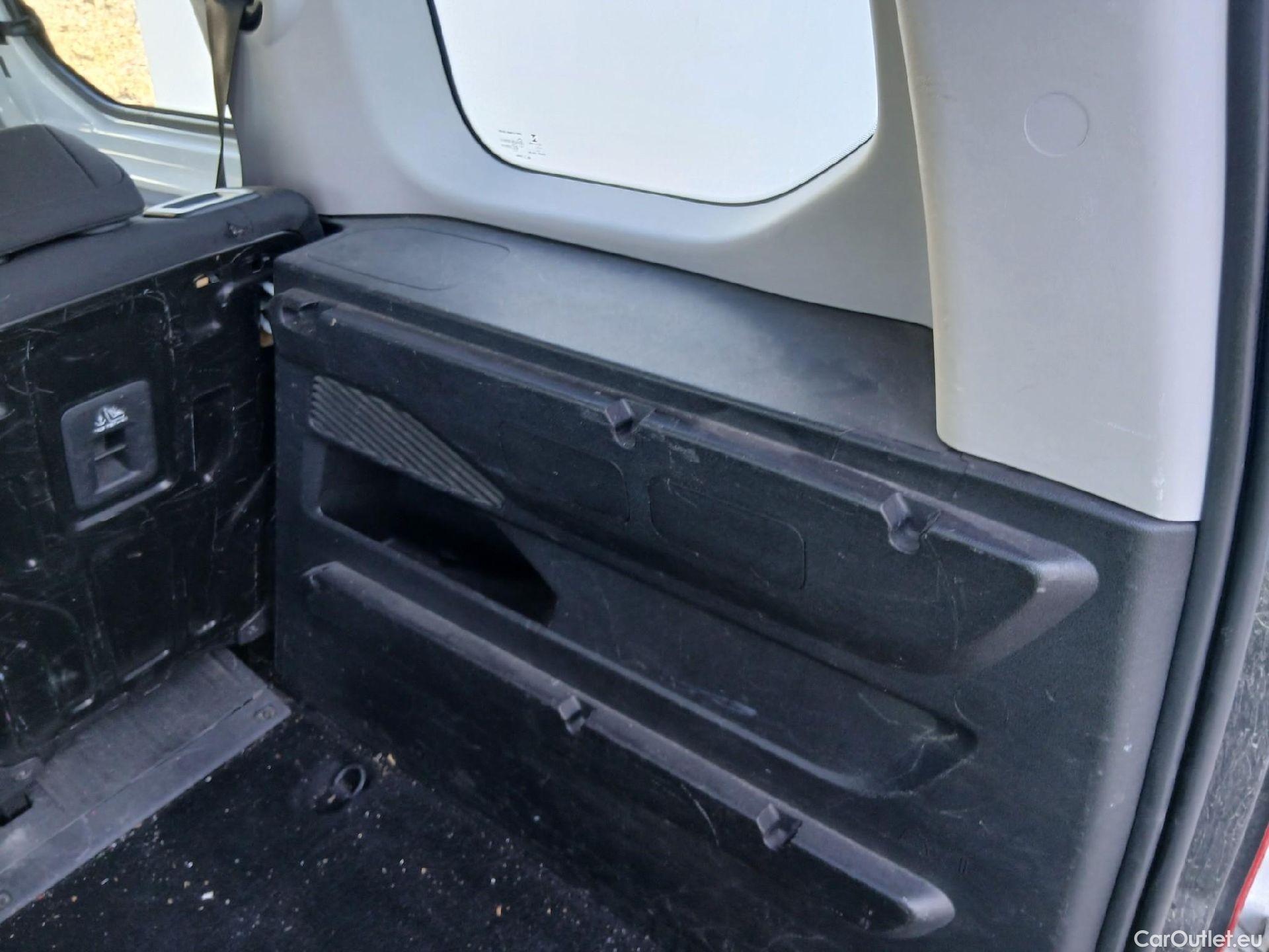  Peugeot  RIFTER PEUGEOT  / 2018 / 4P / combi Active Standard BlueHDi 73kW (IND) (AC2) #44