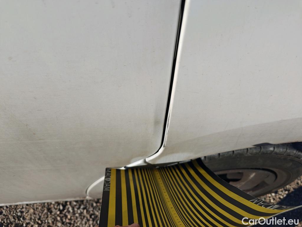  Nissan  NV400 NISSAN  / 2011 / 4P / furgón L2H2 3,5T 2.3dCi 99kW FWD Comfort #51