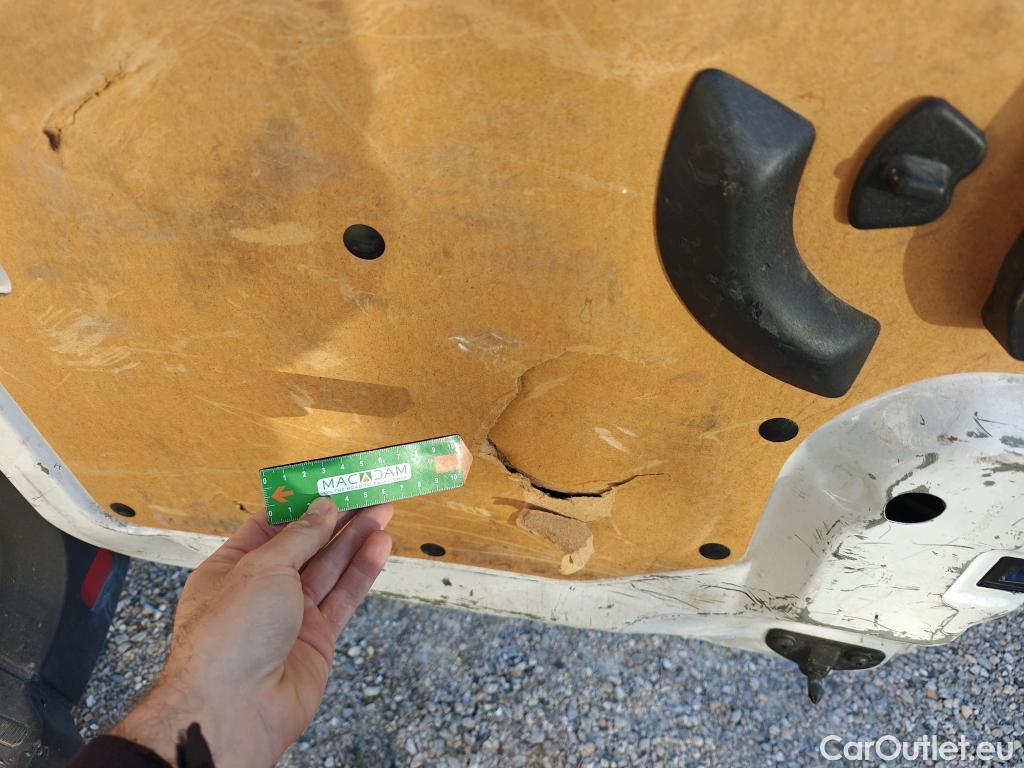  Nissan  NV400 NISSAN  / 2011 / 4P / furgón L2H2 3,5T 2.3dCi 99kW FWD Comfort #74