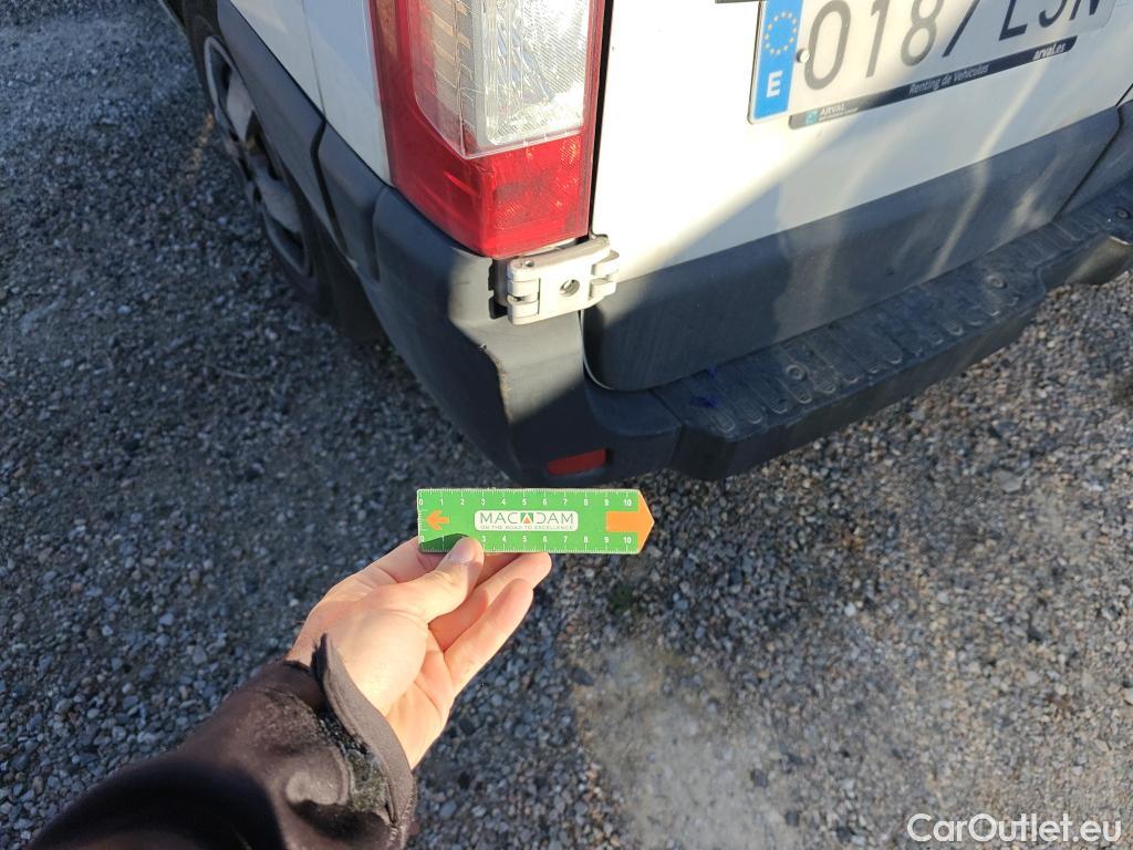  Nissan  NV400 NISSAN  / 2011 / 4P / furgón L2H2 3,5T 2.3dCi 99kW FWD Comfort #82